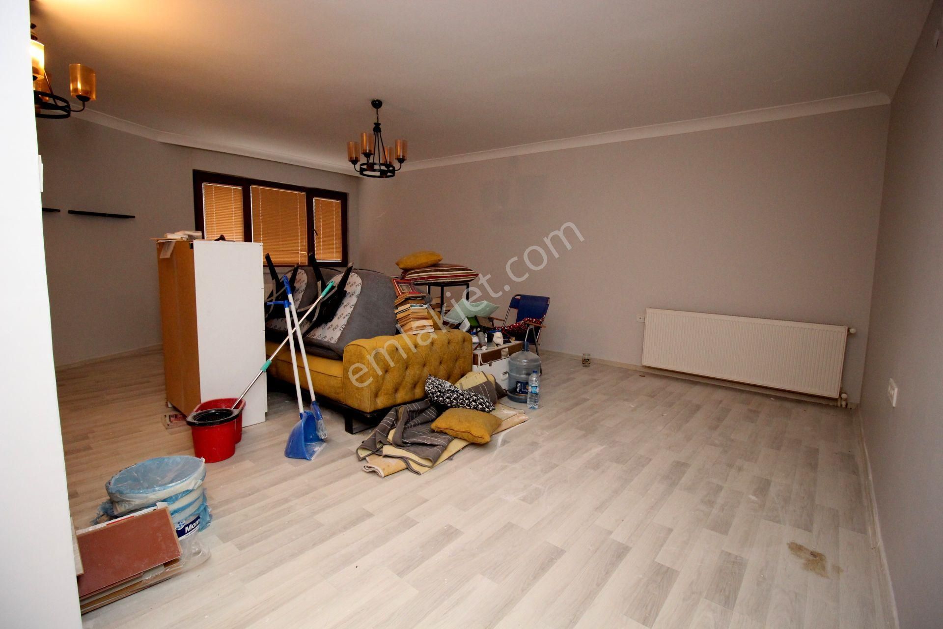 Emre Emlak'tan Güzelkent'te Oturuma Hazır İçi Yapılı Satılık 3+1 İtalyan Dubleks Daire - Görsel 9