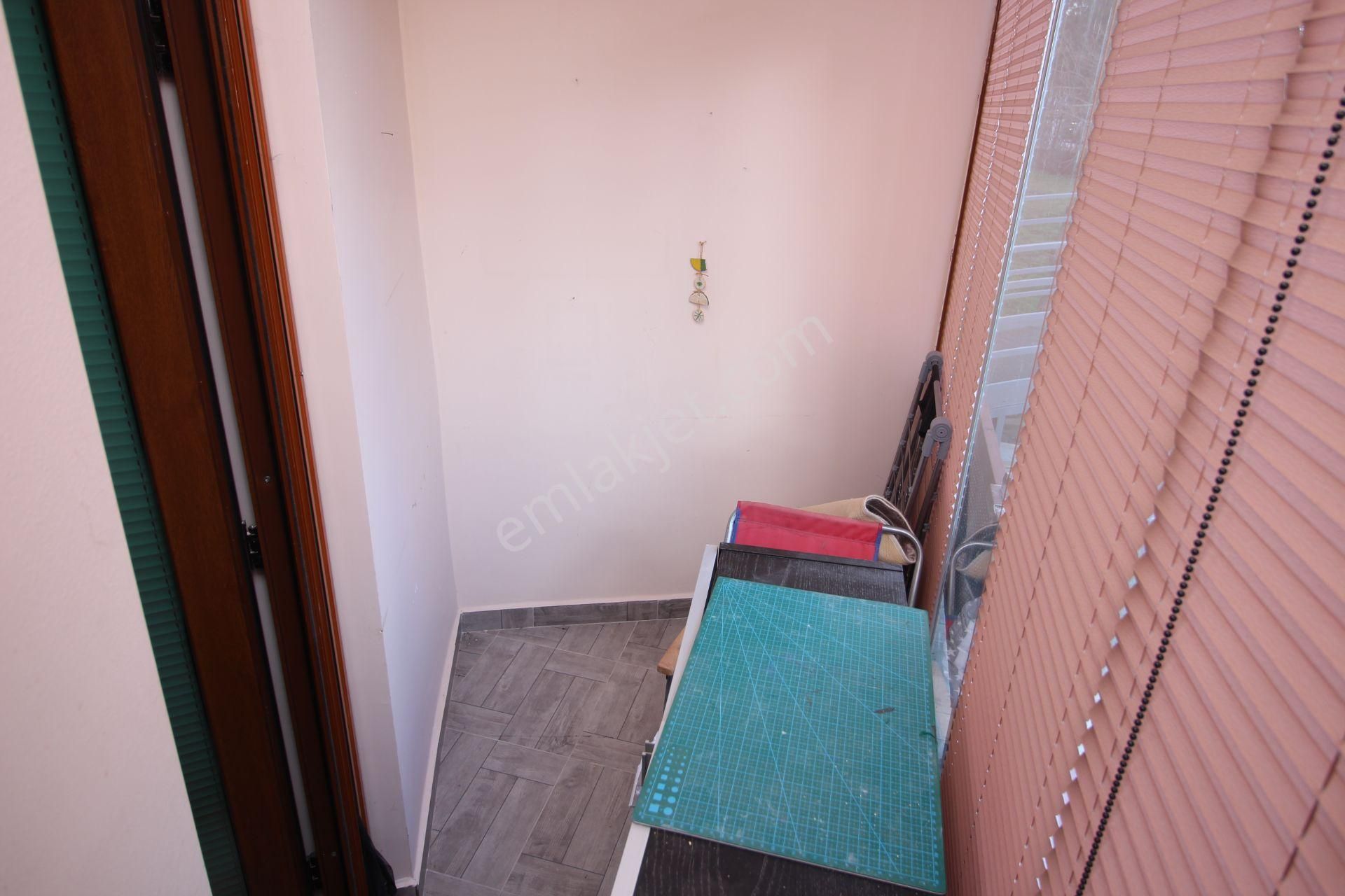 Emre Emlak'tan Güzelkent'te Oturuma Hazır İçi Yapılı Satılık 3+1 İtalyan Dubleks Daire - Görsel 24