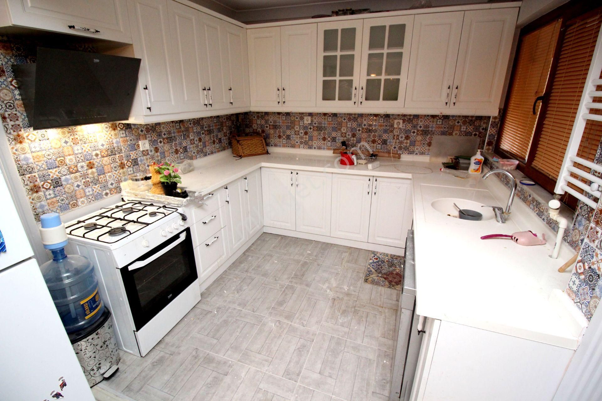 Emre Emlak'tan Güzelkent'te Oturuma Hazır İçi Yapılı Satılık 3+1 İtalyan Dubleks Daire - Görsel 5