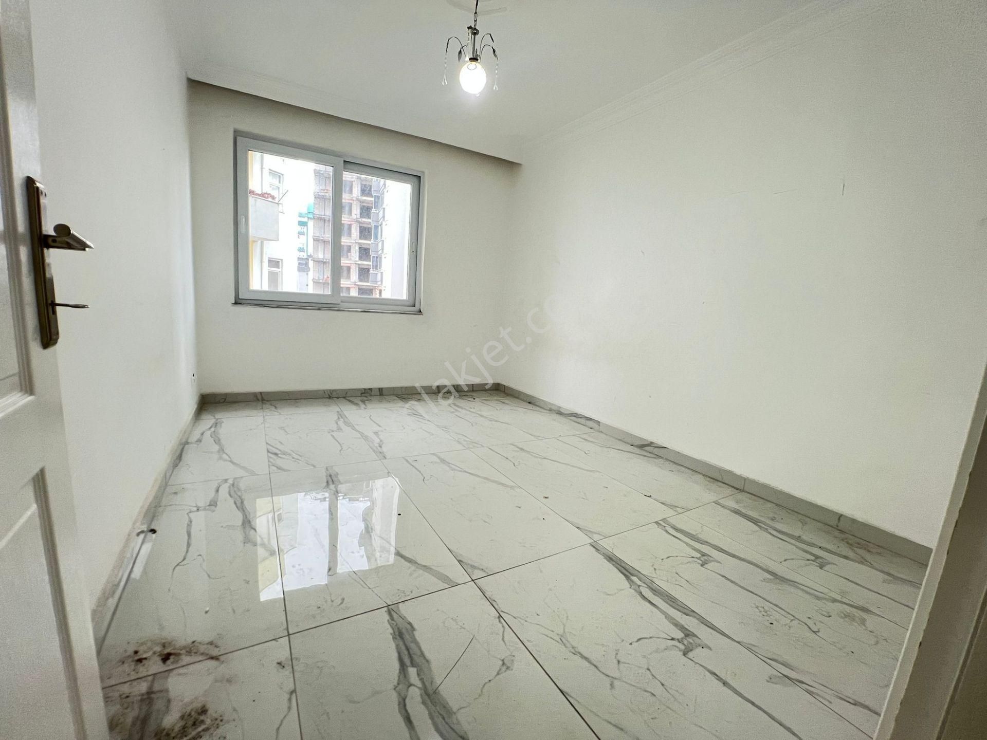 Alanya Mahmutlarda Satılık 2+1 Fırsat Denize 150 M Satılık Daire / For Sale Aparment Alanya - Görsel 13