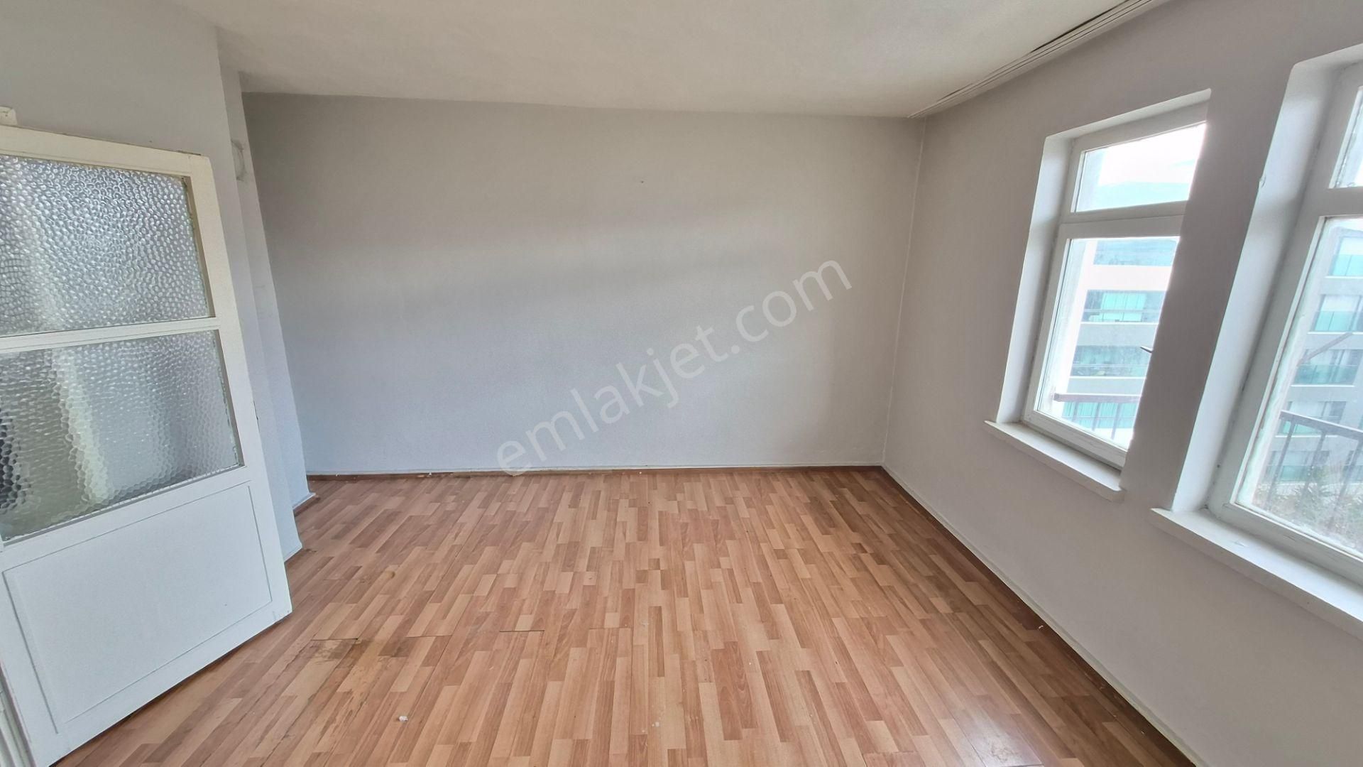 Kent Emlak'tan Natoyolunda Sobalı 2. Katta 2+1 Abonelikleri Açık Kiralık Daire - Görsel 2