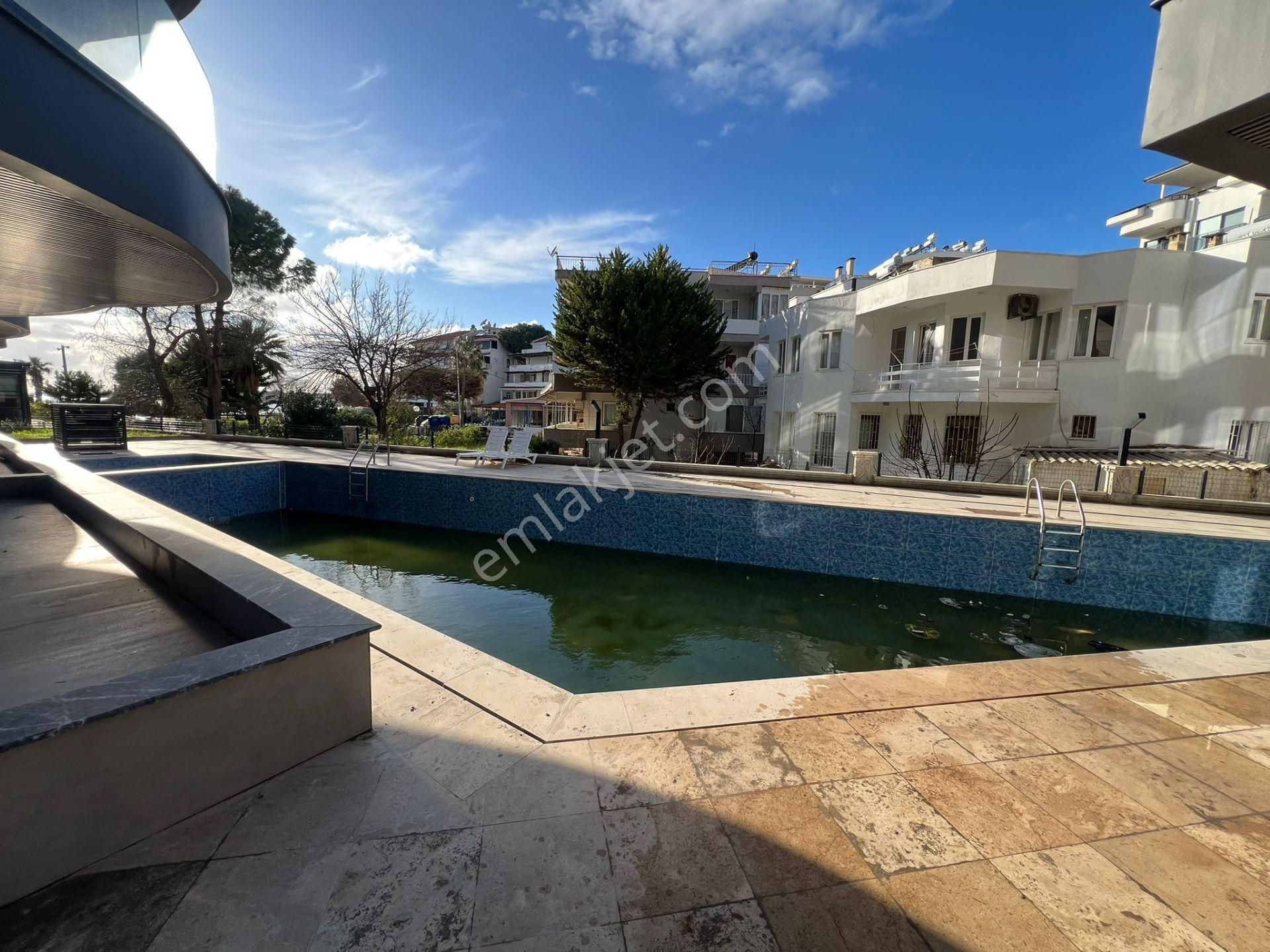 🌊 Altınkum Plajı’na 10 Adım – Deniz Manzaralı, Havuzlu Sitede 2+1 Sıfır Daire 🌊-117 - Görsel 2