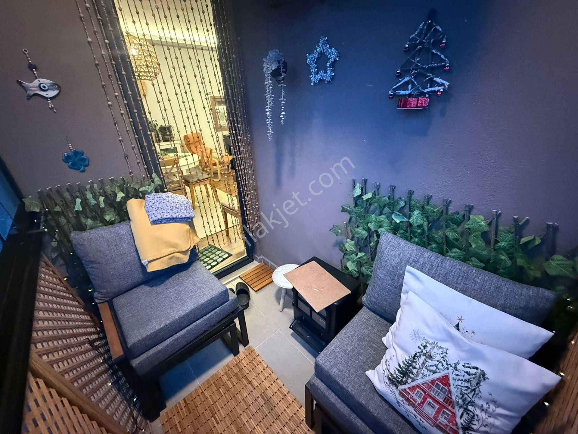 Poyraz'dan Suadiye'de Balkonlu Ferah 110 M Net 3+1 Satılık Daire