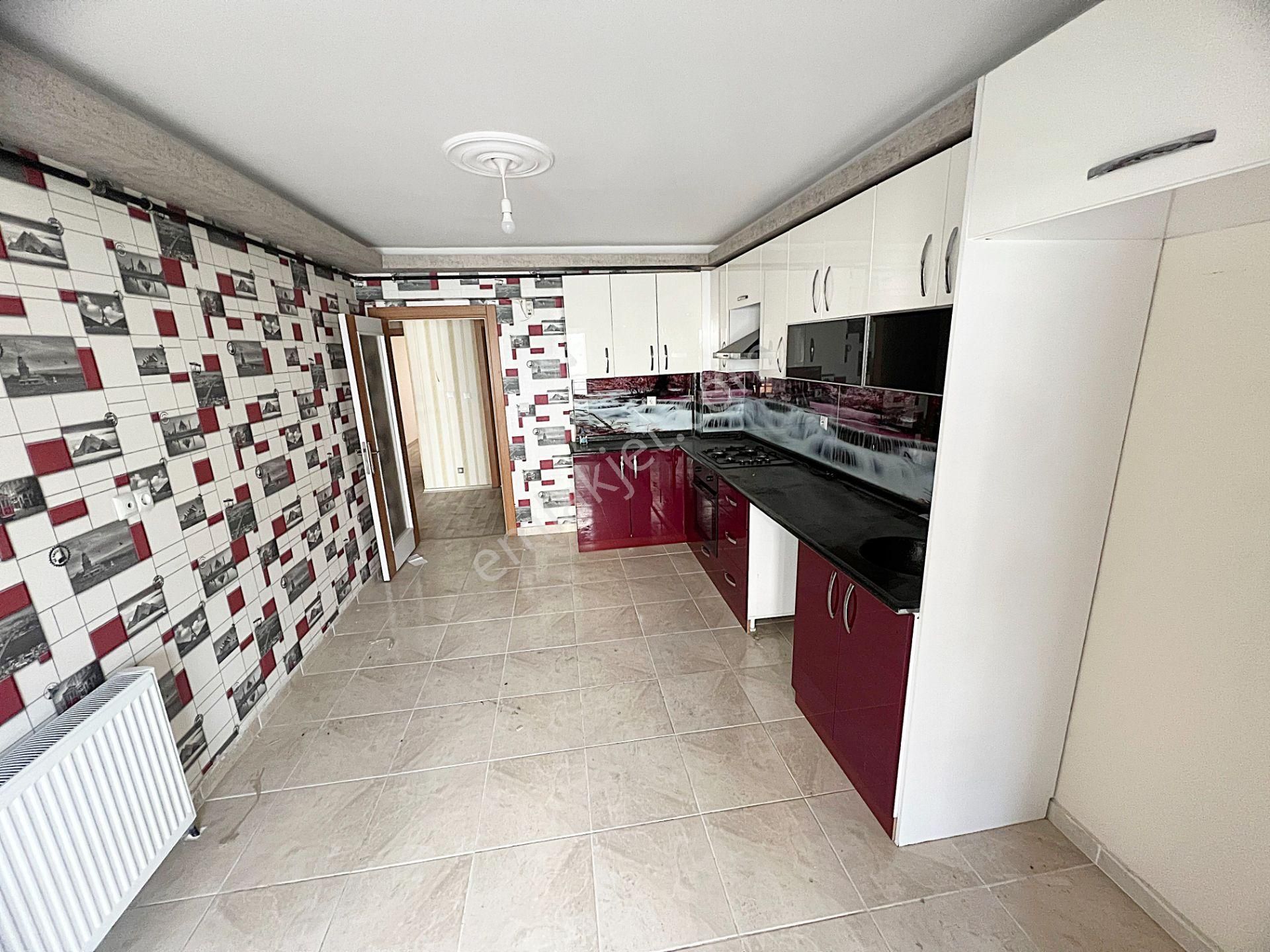 Yükseltepe M.çobanoğlu Cad Yakını 2.kat Kapalı Garajlı Fulyapılı - Görsel 4