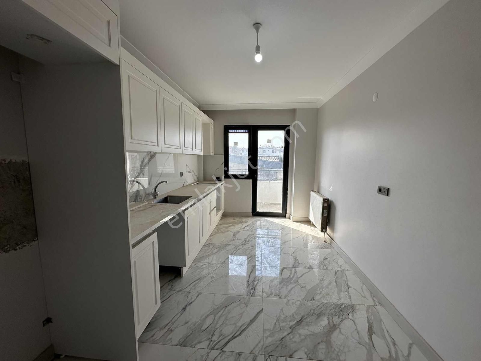 Cami Mahallesin De 3+1 220m2 Önü Kapanmaz Deniz Manzaralı - Görsel 2