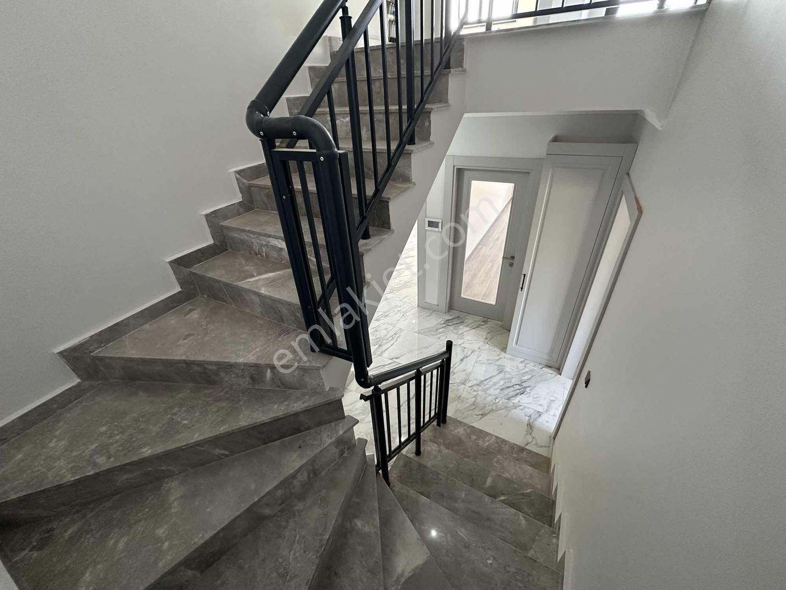 Cami Mahallesin De 3+1 220m2 Önü Kapanmaz Deniz Manzaralı - Görsel 21