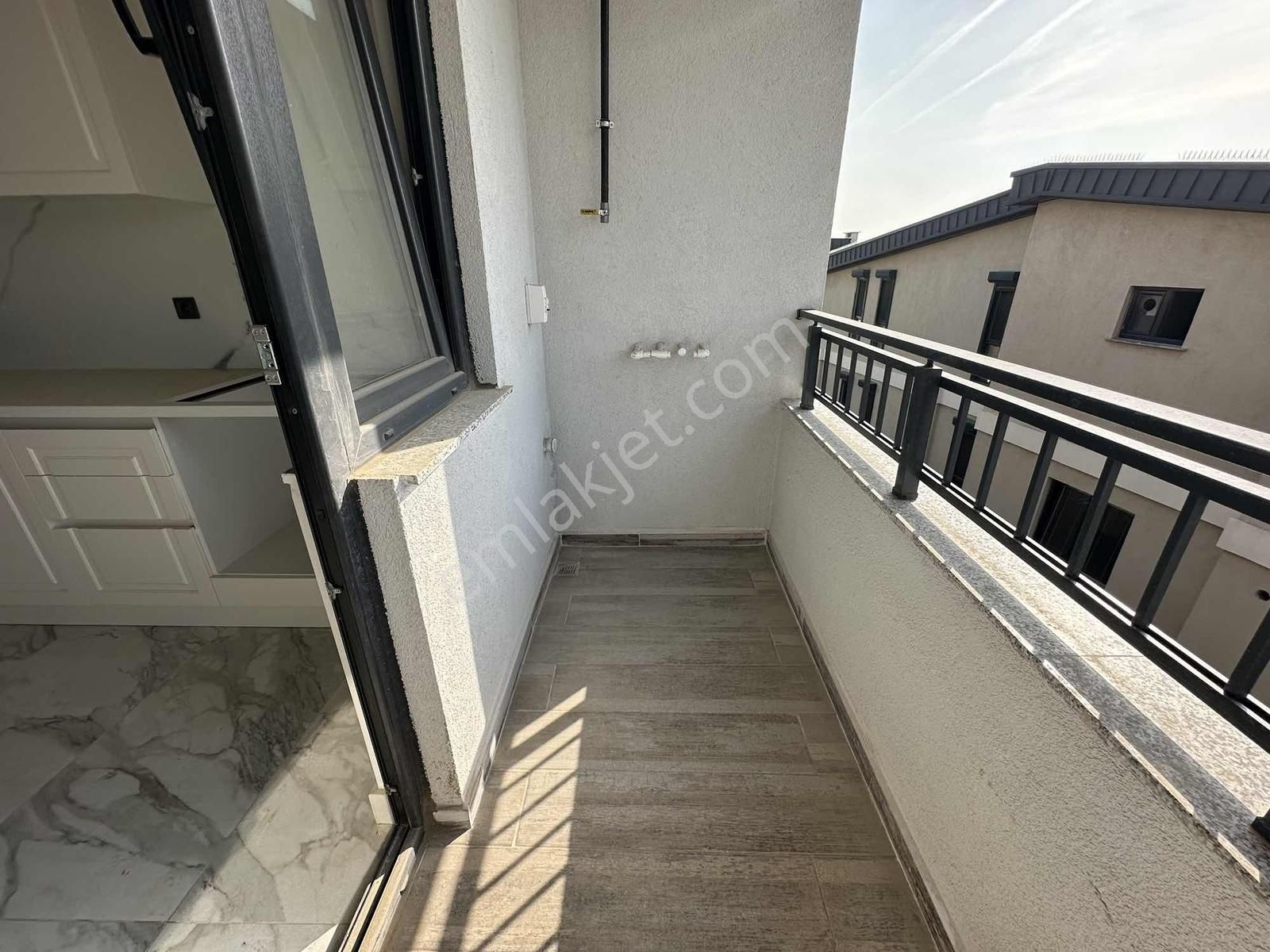 Cami Mahallesin De 3+1 220m2 Önü Kapanmaz Deniz Manzaralı - Görsel 25