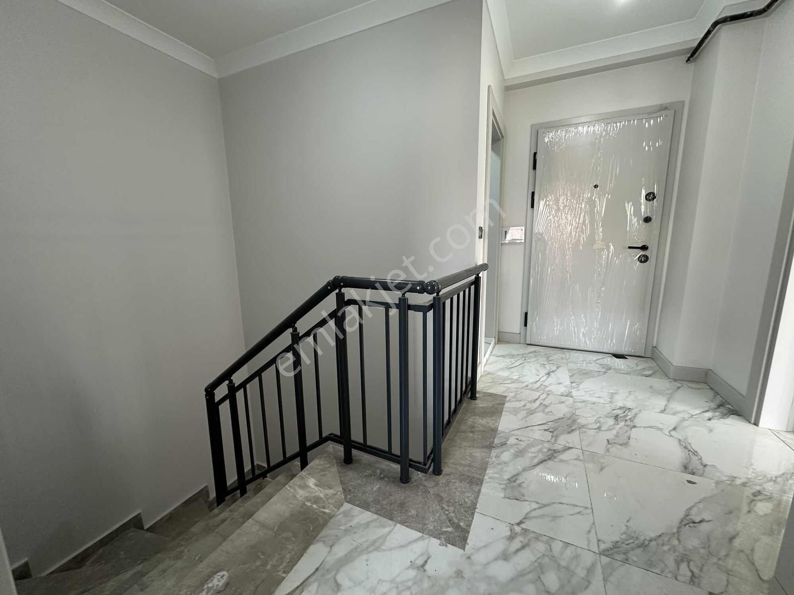 Darıca Cami Mahallesi 3+1 200m2 Lüks Bahçe Dubleksi - Görsel 28