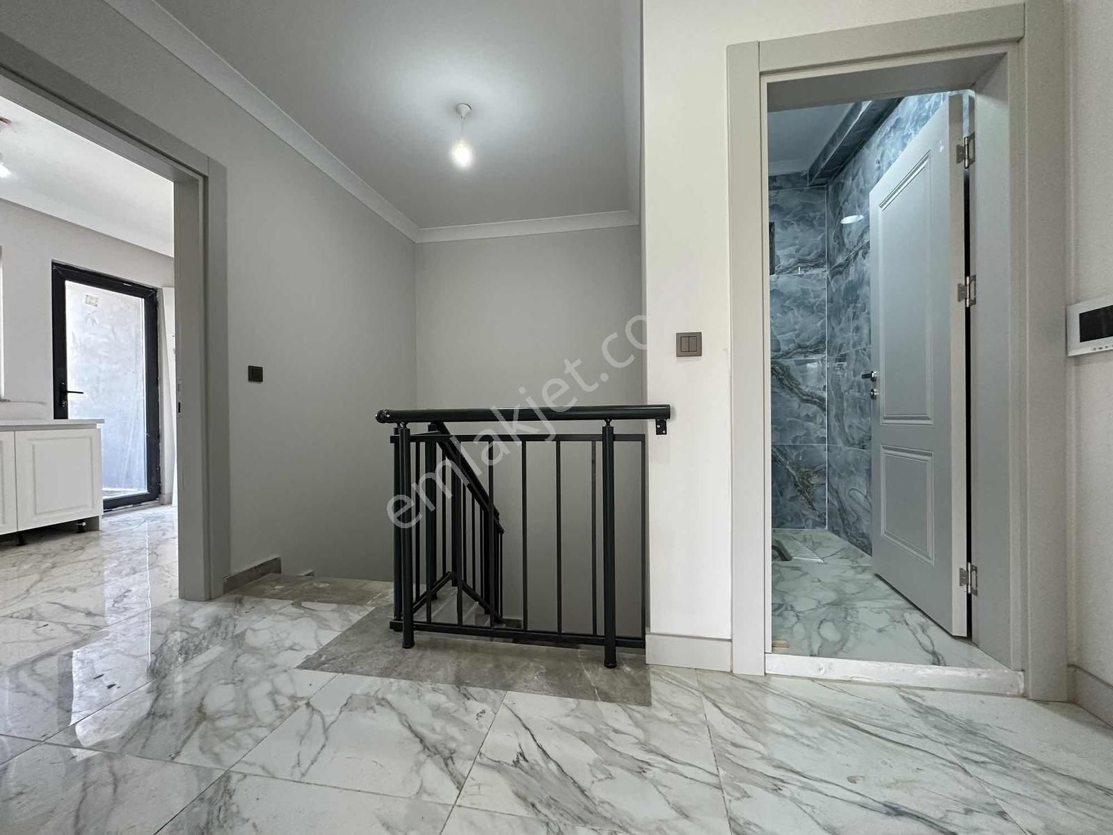 Darıca Cami Mahallesi 3+1 200m2 Lüks Bahçe Dubleksi - Görsel 7