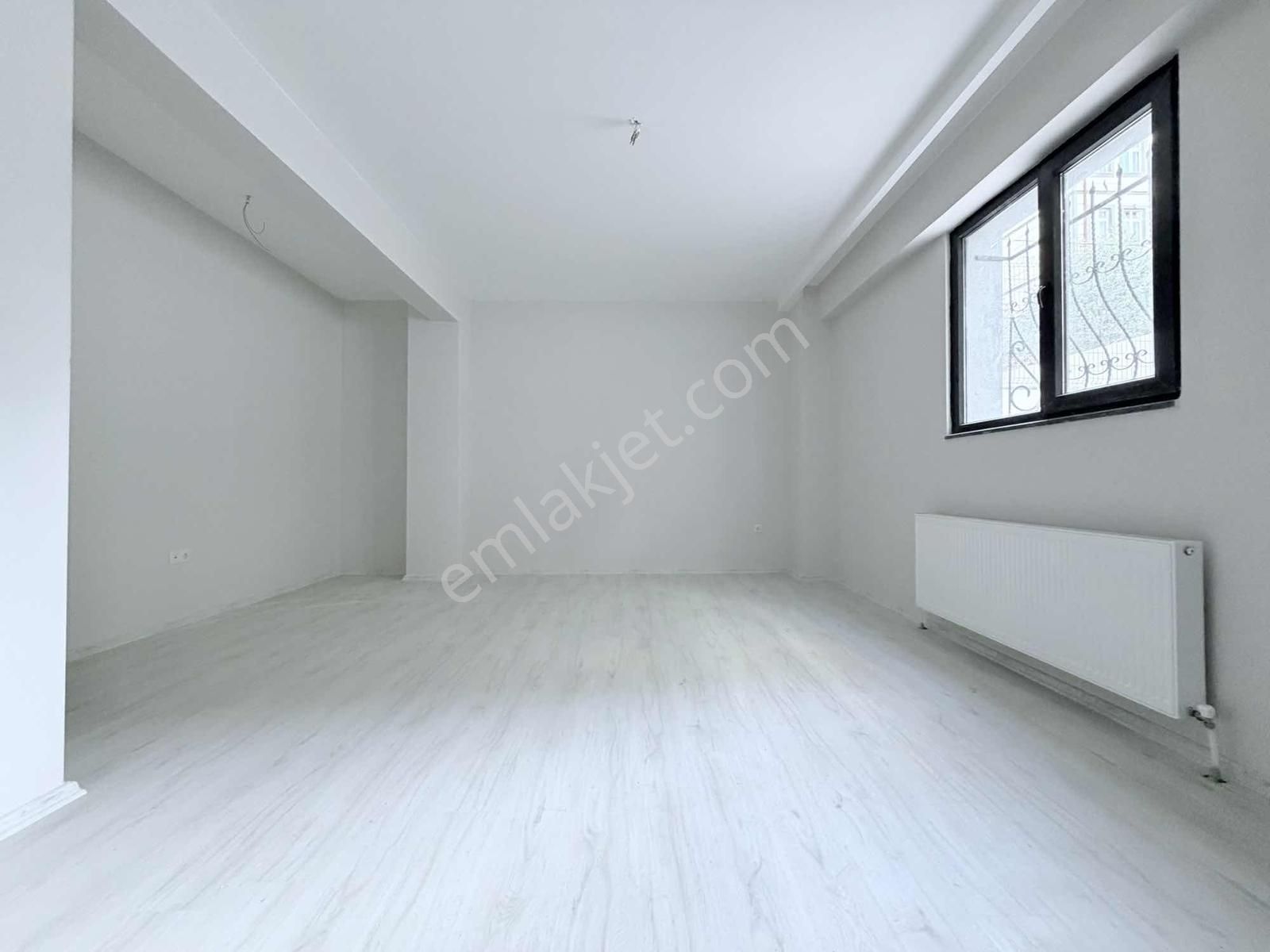 Atatürk Cad 2 Aile Nin Kullanabileceği Çift Girişli 5+2 210m2 - Görsel 17