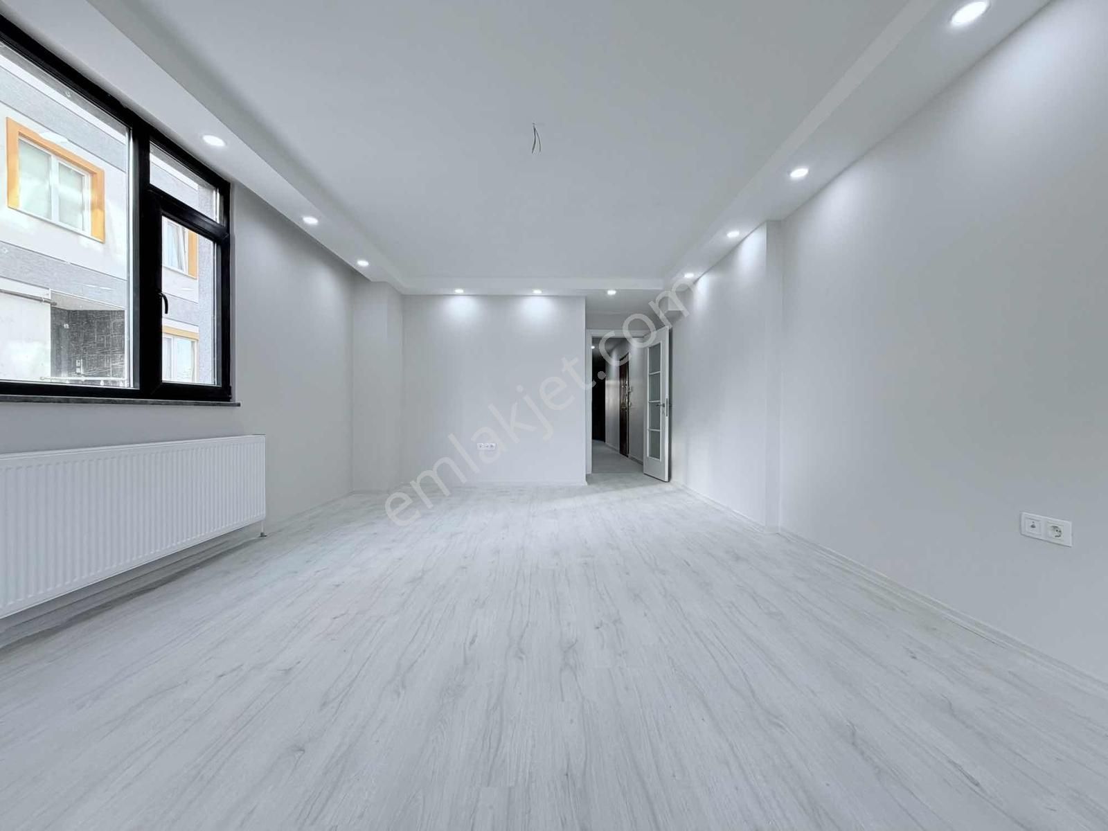 Atatürk Cad 2 Aile Nin Kullanabileceği Çift Girişli 5+2 210m2 - Görsel 24