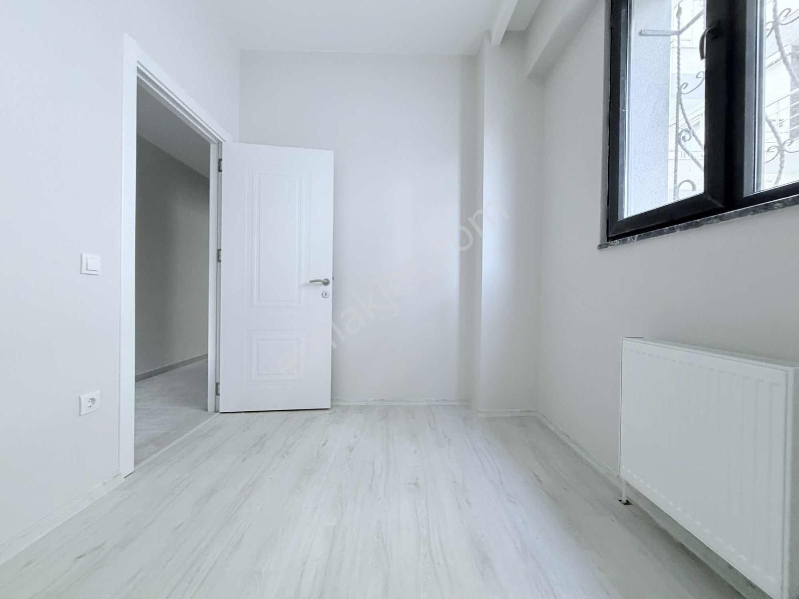 Atatürk Cad 2 Aile Nin Kullanabileceği Çift Girişli 5+2 210m2 - Görsel 2