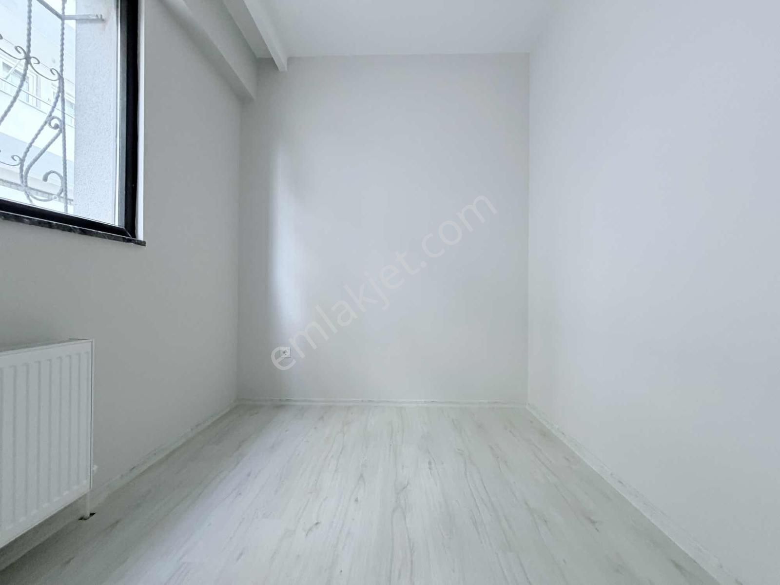 Atatürk Cad 2 Aile Nin Kullanabileceği Çift Girişli 5+2 210m2 - Görsel 27