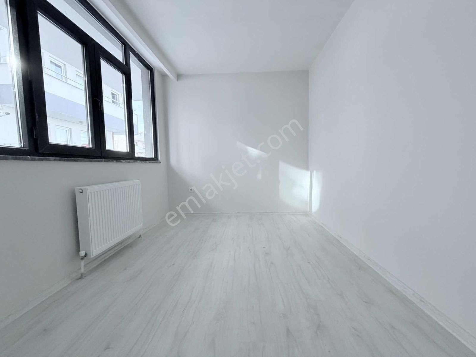 Atatürk Cad 2 Aile Nin Kullanabileceği Çift Girişli 5+2 210m2 - Görsel 15