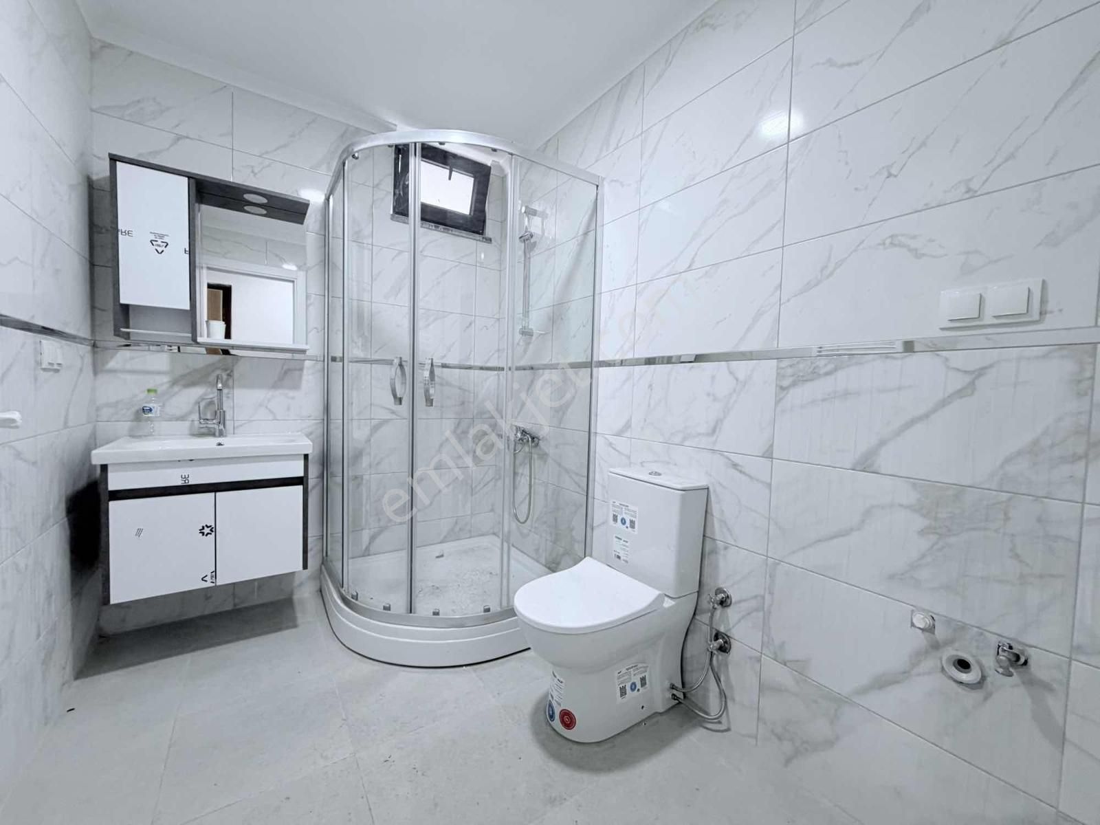 Atatürk Cad 2 Aile Nin Kullanabileceği Çift Girişli 5+2 210m2 - Görsel 16