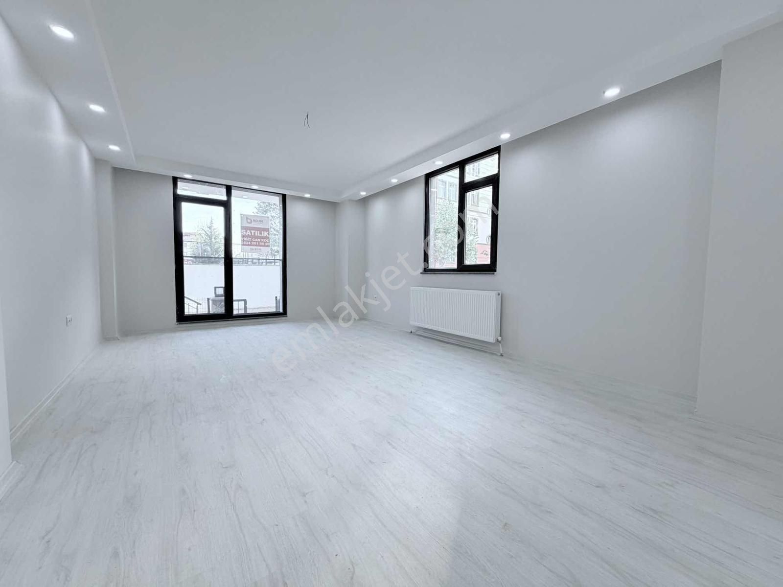 Atatürk Cad 2 Aile Nin Kullanabileceği Çift Girişli 5+2 210m2