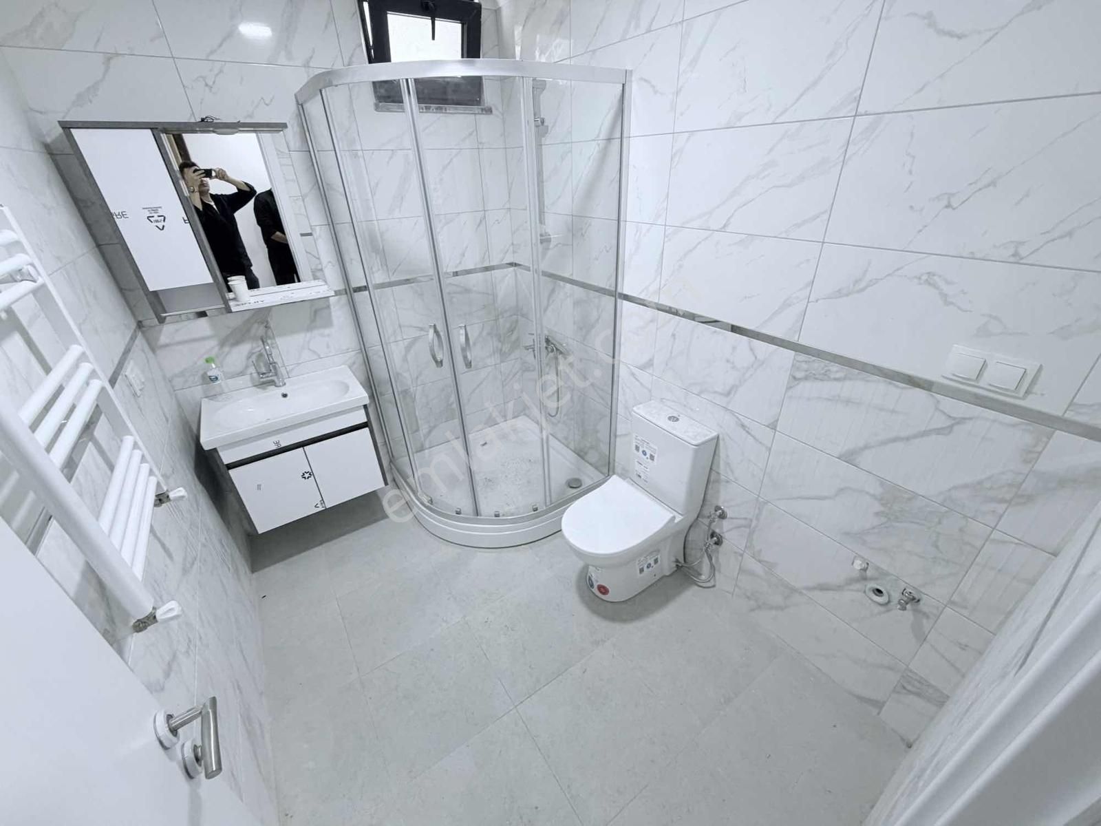 Atatürk Cad 2 Aile Nin Kullanabileceği Çift Girişli 5+2 210m2 - Görsel 10