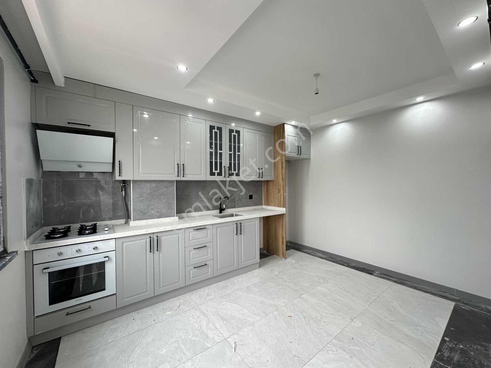 İstasyon Cd Yakını Çınar Da Asansörlü 3+1 170m2 - Görsel 6