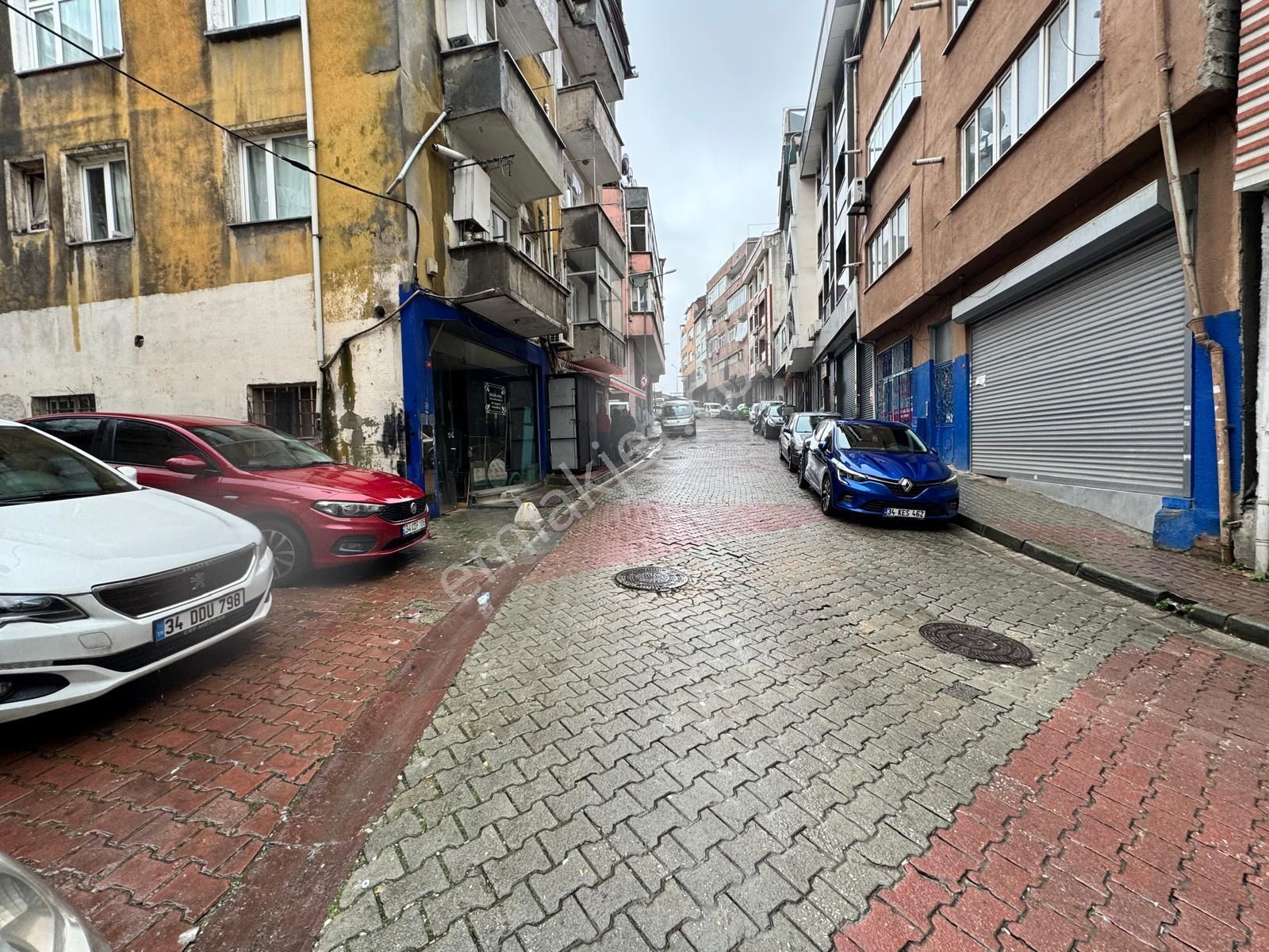 Çağlayan Kağıthane Cad. Adliye Metroya 5 Dk Satılık Komple Bina - Görsel 3