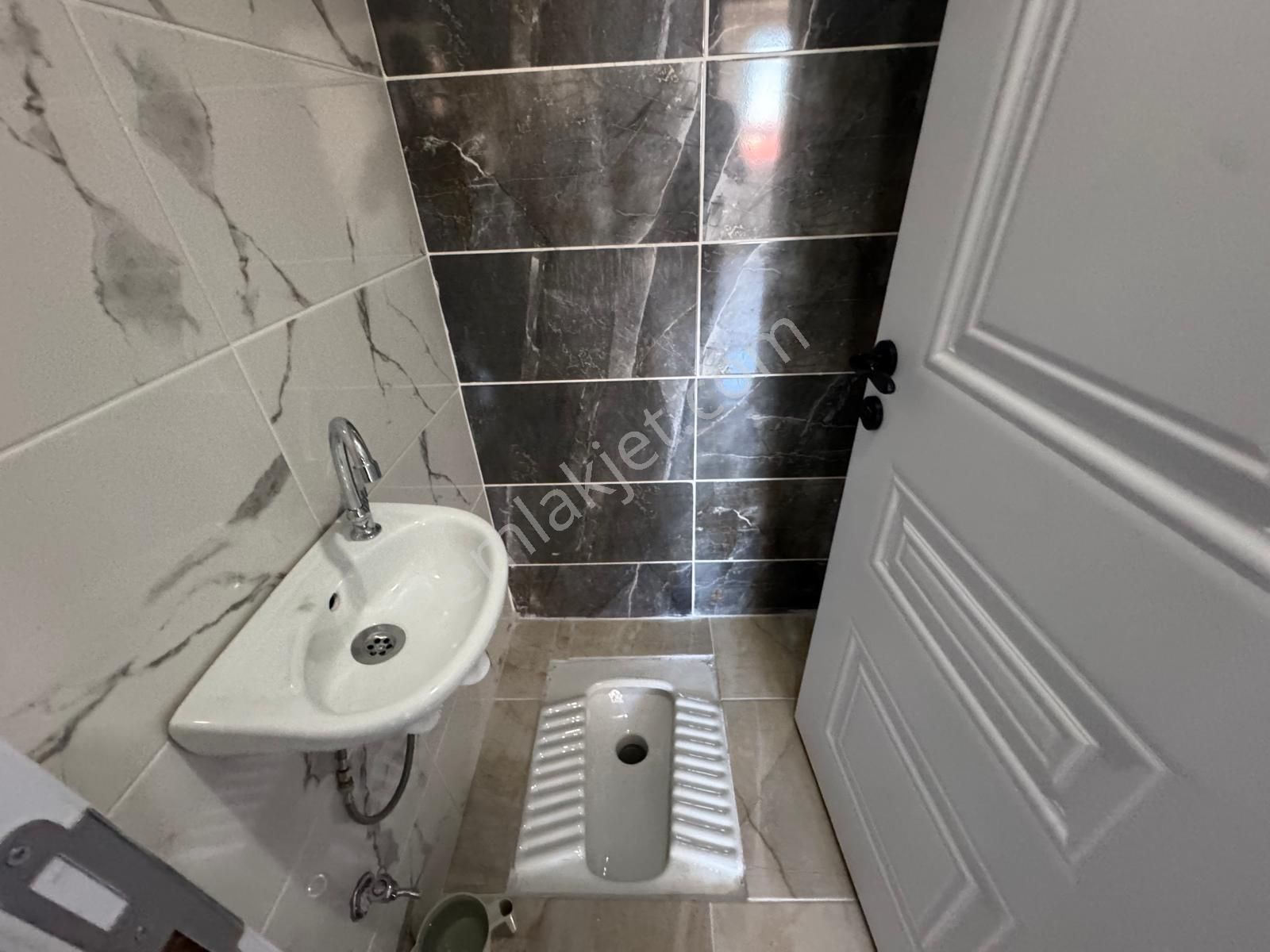 2,49_faiz Oranıy'la_istasyon Mah'de Hızlı Tren'e Komşu/ Site İçerisinde/ İskanlı Sıfır 3+1 - Görsel 33