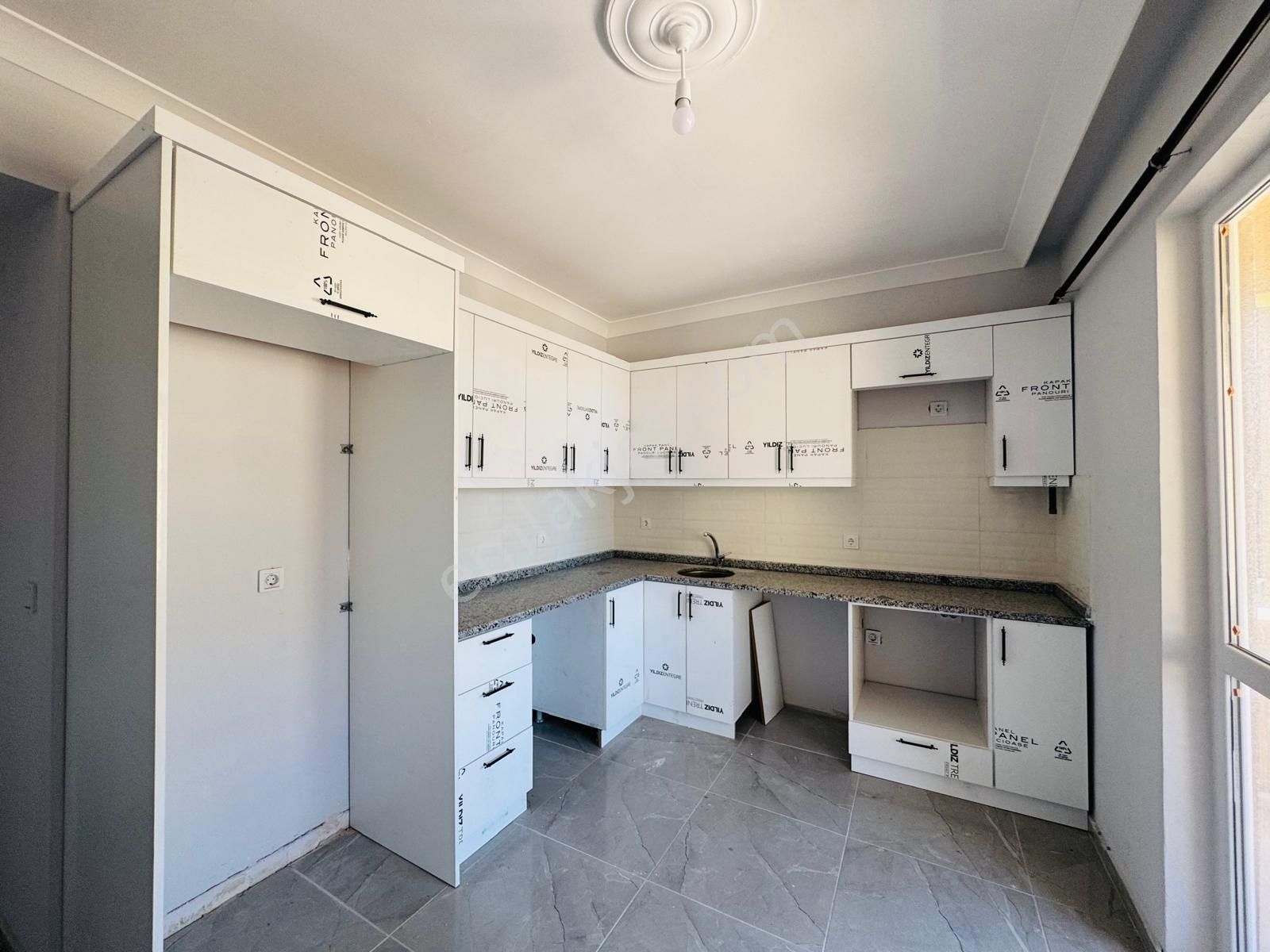 2,49_faiz Oranıy'la_istasyon Mah'de Hızlı Tren'e Komşu/ Site İçerisinde/ İskanlı Sıfır 3+1 - Görsel 3