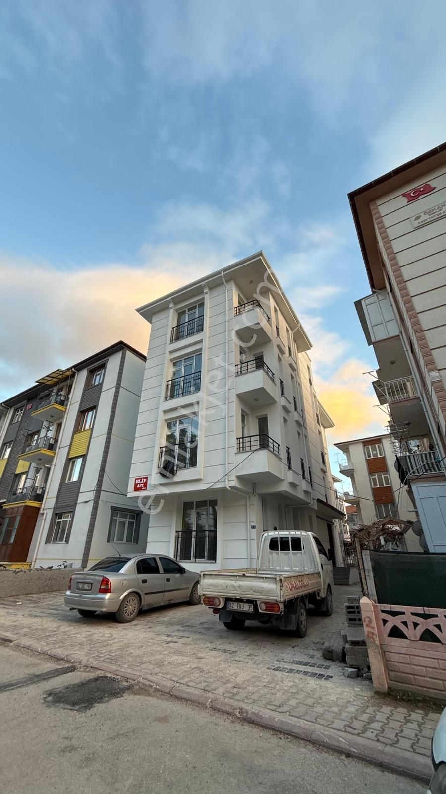 Atlas Emlak'tan Meteorolıji Yanı Satılık 1+1daire Çarşıya Yakın