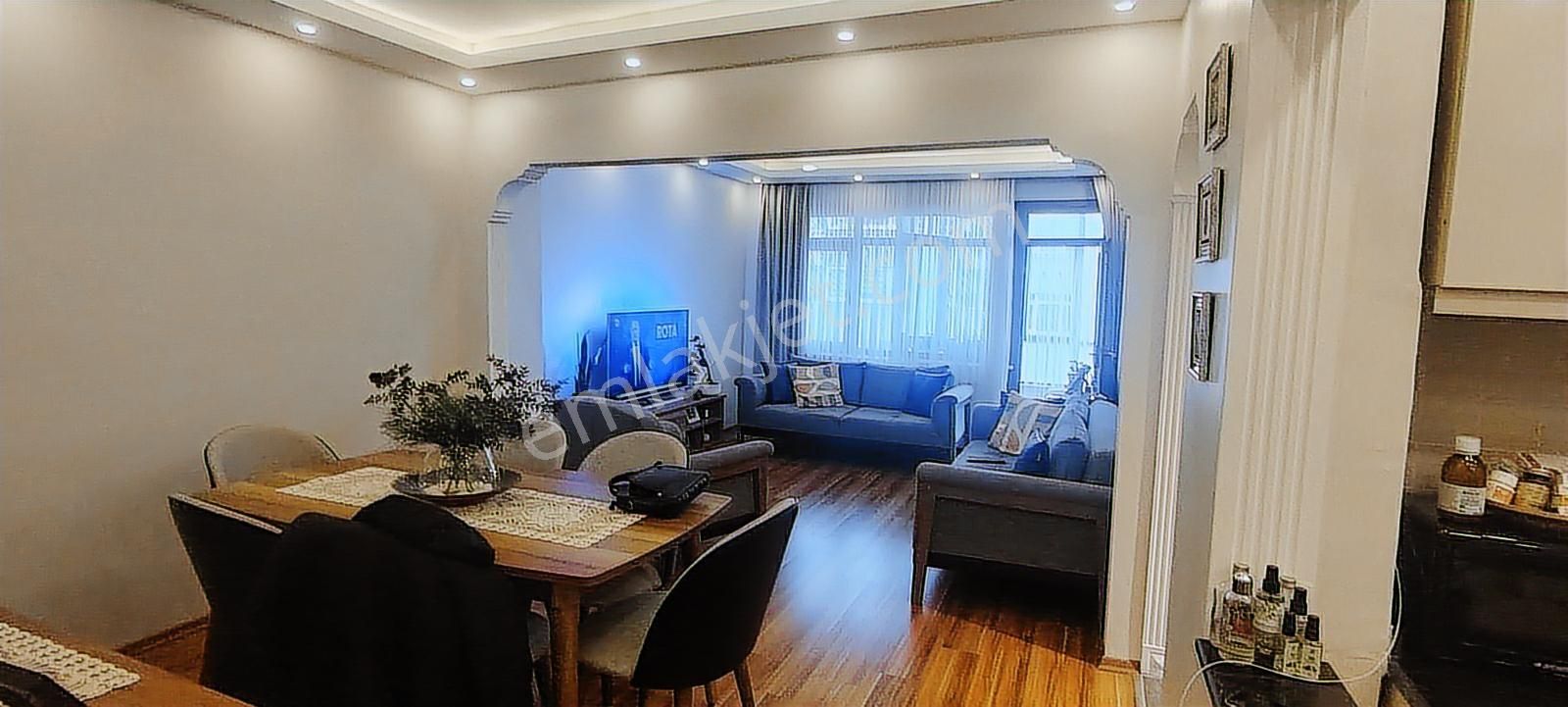 Engın Erdem Den Satılık 3+1 Metrobüs Durağına 30 Mt - Görsel 2