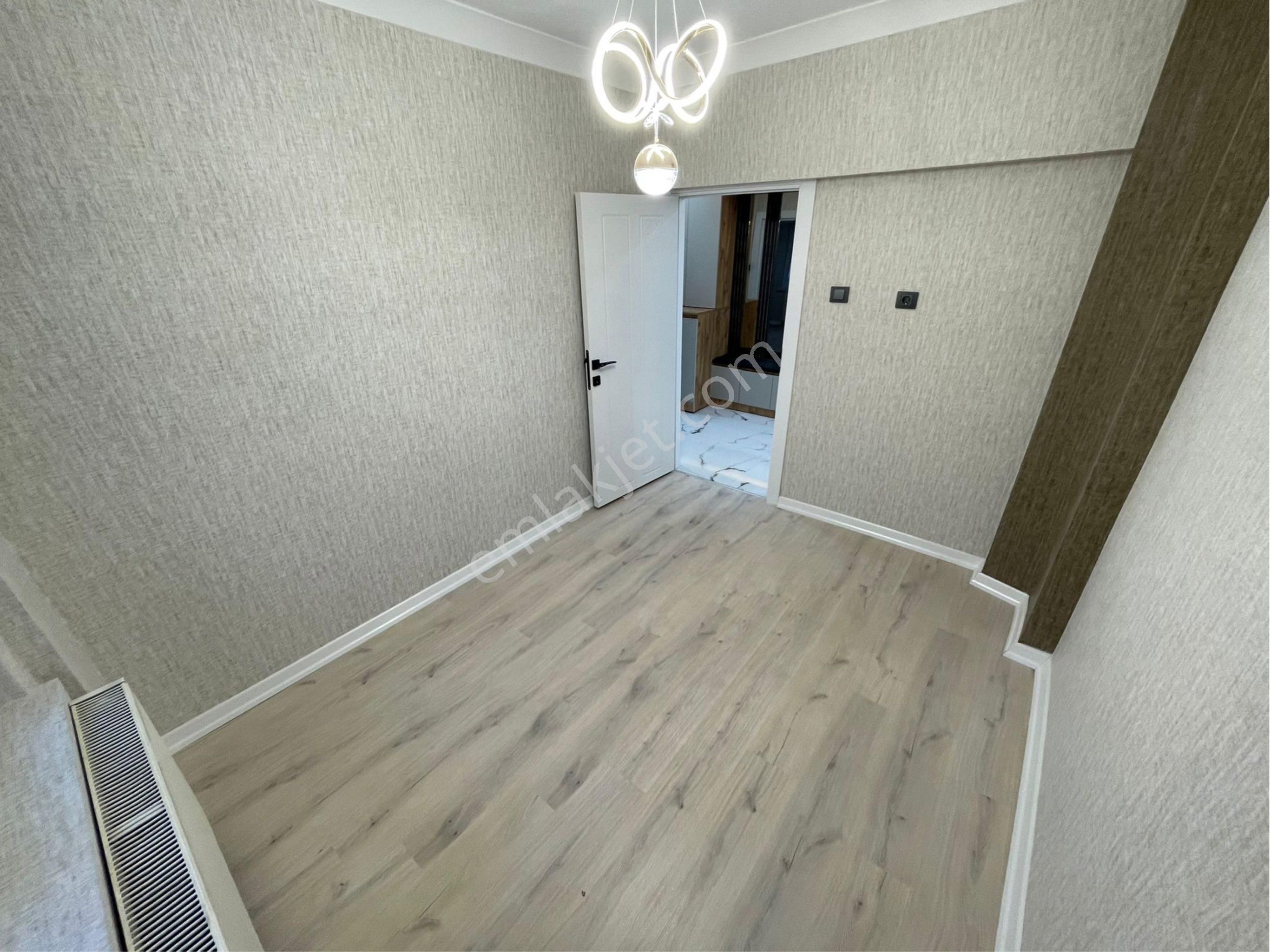 Sincan İstasyon Mh.'de 3+1 Bağımsız Katta Ön Cephe Full Yapılı Satılık Daire - Görsel 14