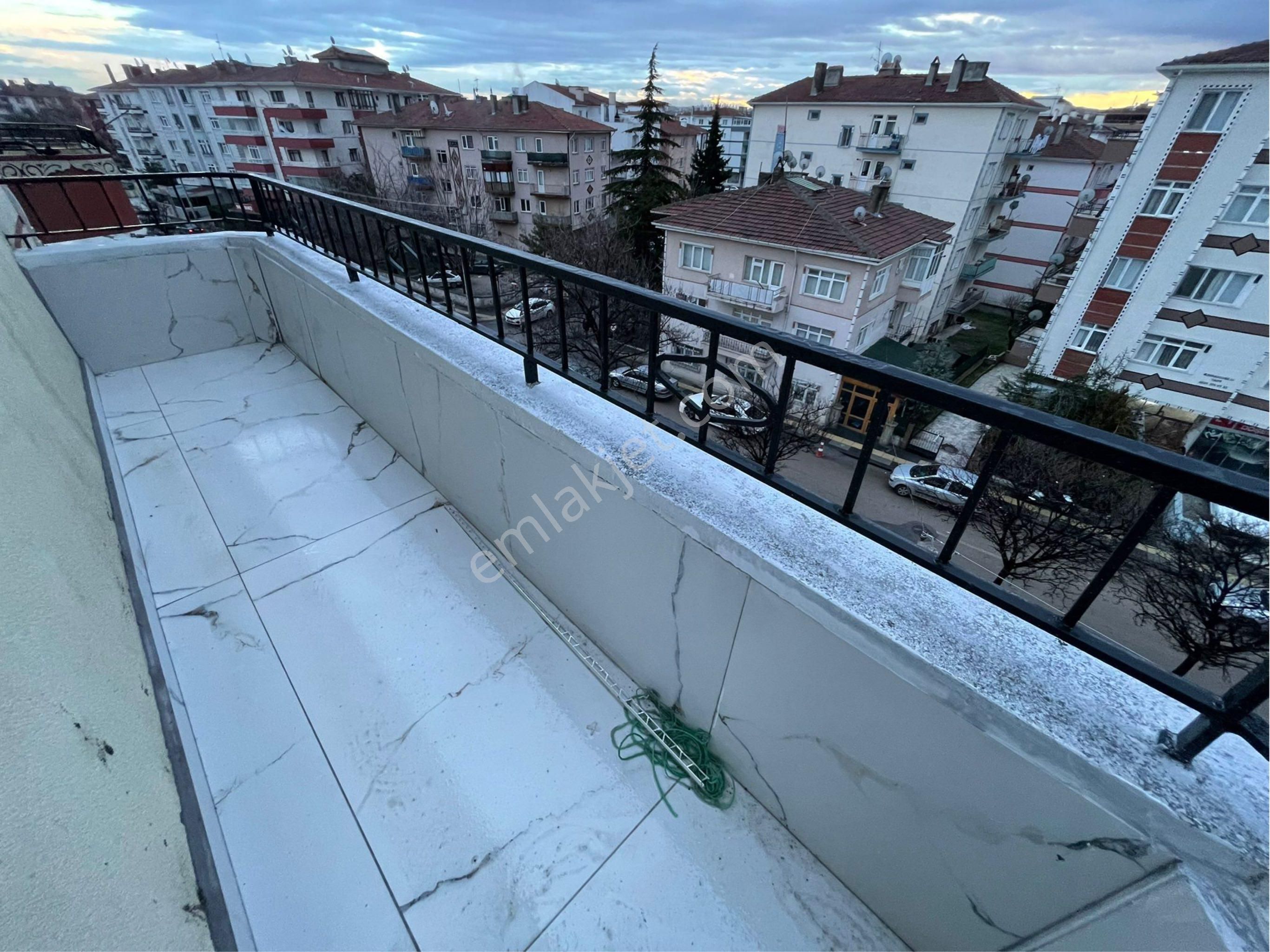 Sincan İstasyon Mh.'de 3+1 Bağımsız Katta Ön Cephe Full Yapılı Satılık Daire - Görsel 31