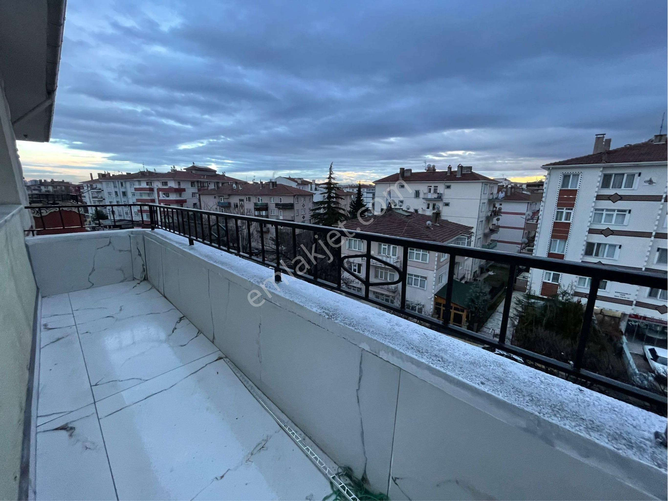 Sincan İstasyon Mh.'de 3+1 Bağımsız Katta Ön Cephe Full Yapılı Satılık Daire - Görsel 30