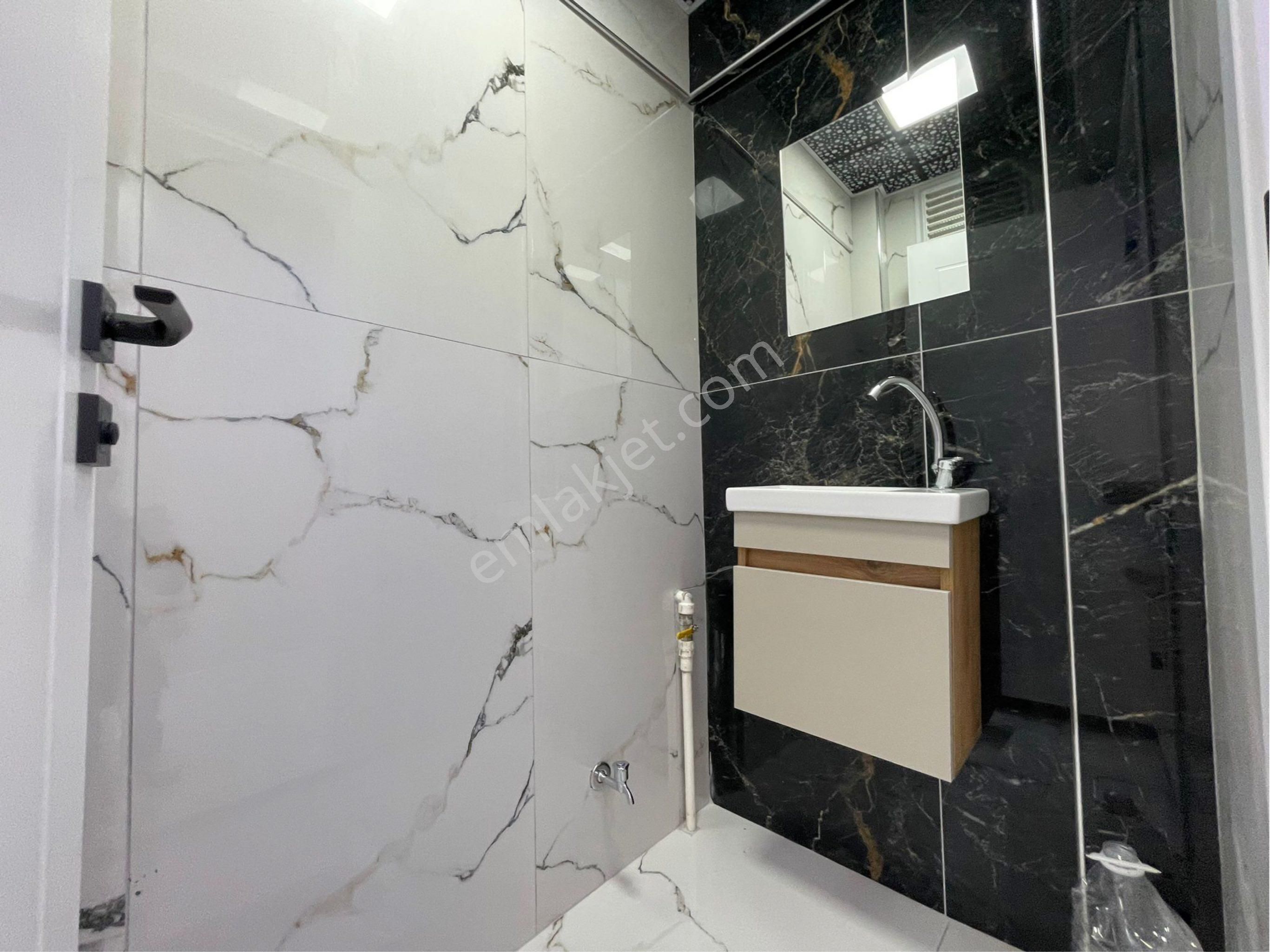 Sincan İstasyon Mh.'de 3+1 Bağımsız Katta Ön Cephe Full Yapılı Satılık Daire - Görsel 24