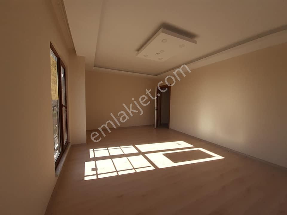 Üçyıldız Gayrimenkulden Hürriyet Mah.de 2+1 Kiralık Daire - Görsel 4