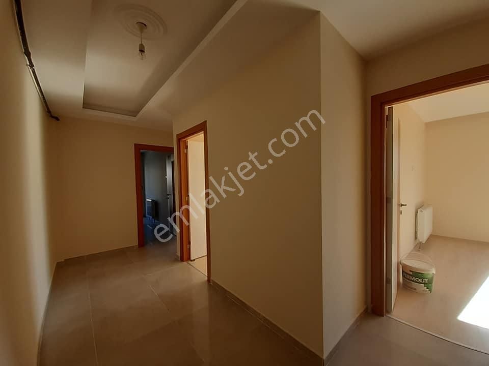 Üçyıldız Gayrimenkulden Hürriyet Mah.de 2+1 Kiralık Daire - Görsel 13