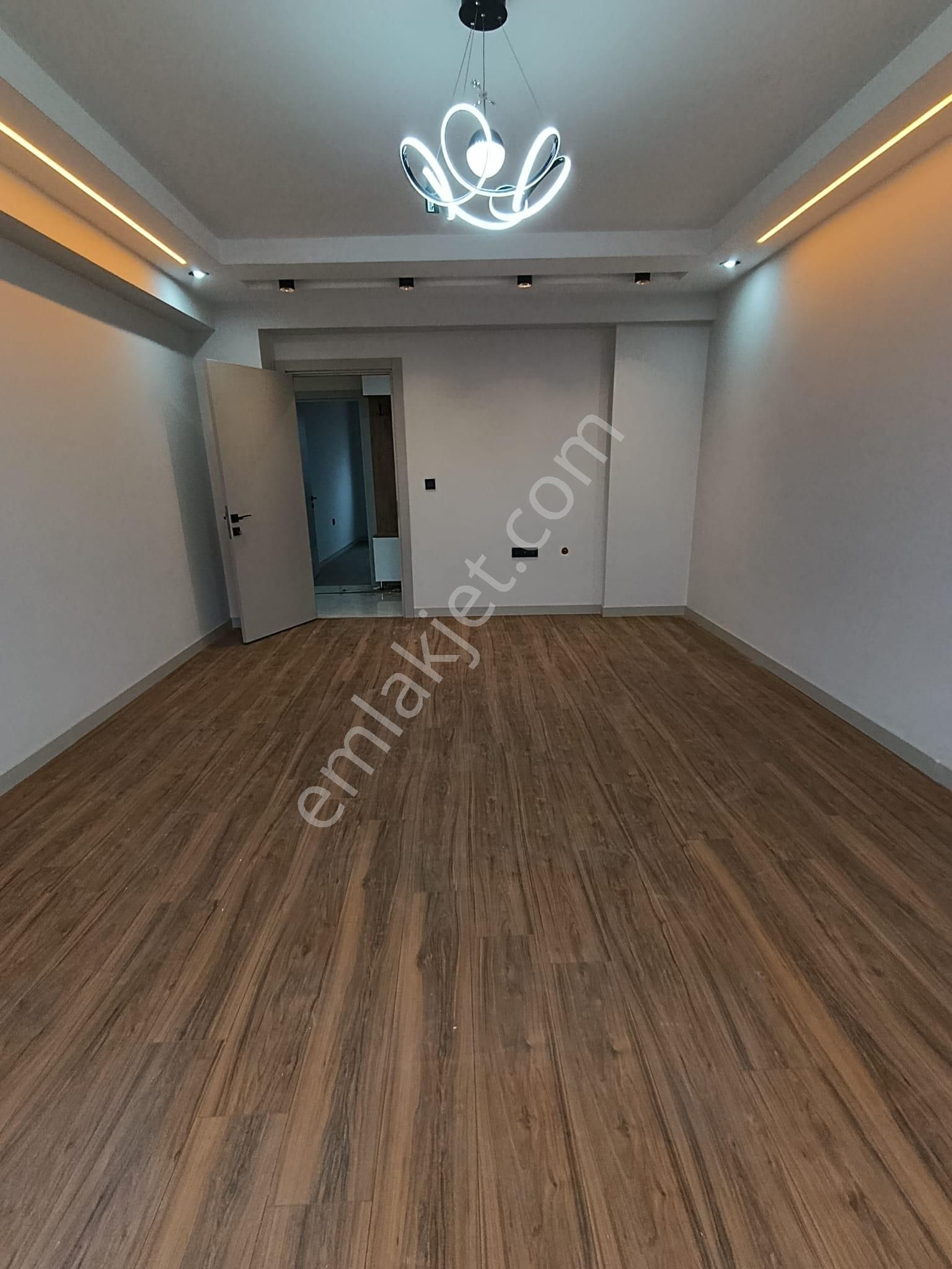 Şirintepe De Ebeveyn Banyolu 2+1 Sıfır Daire - Görsel 9