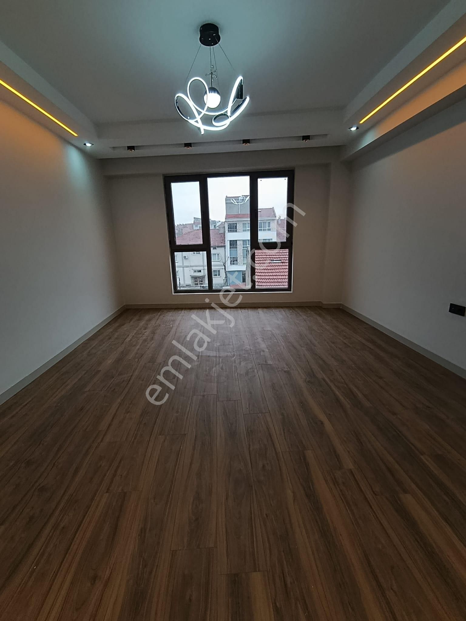 Şirintepe De Ebeveyn Banyolu 2+1 Sıfır Daire - Görsel 5