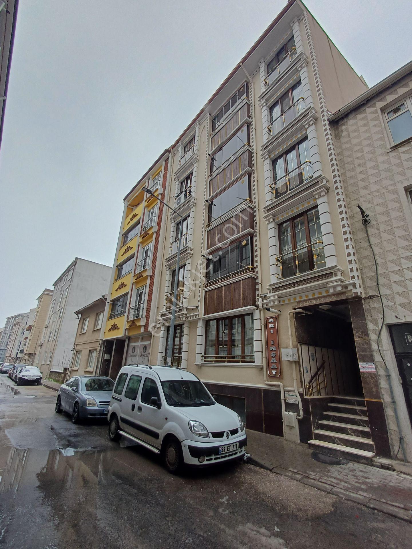 Karakaş Mahallesi Nüshediye Sokakta Lüks 2+1 Daire Kiralıktır - Görsel 2