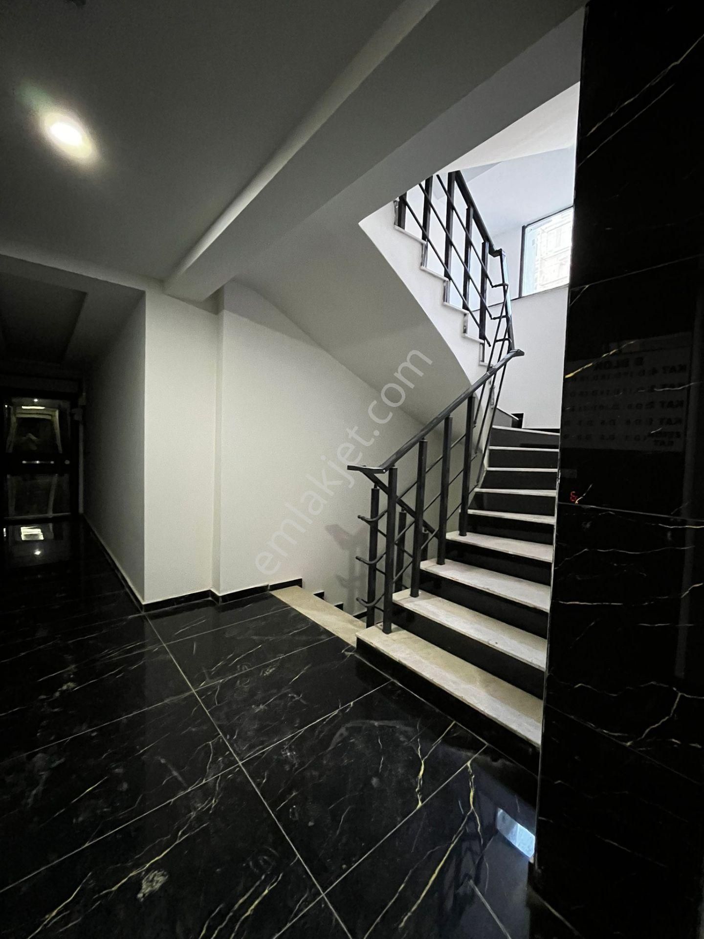 Sıfır Proje İçinde 2+1 Bahçe Katı Daire - Görsel 24