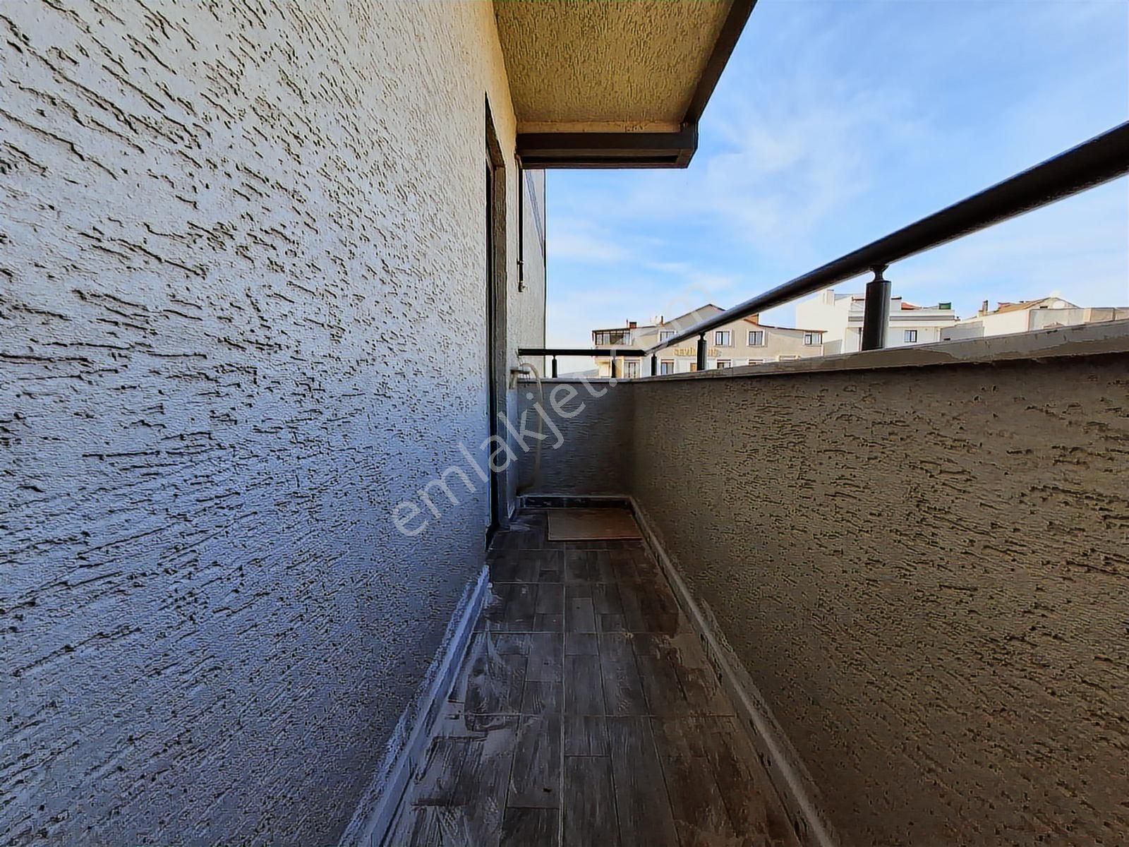 Çayırova Atatürk Mah. 5+1 Çatı Dubleks - Görsel 6