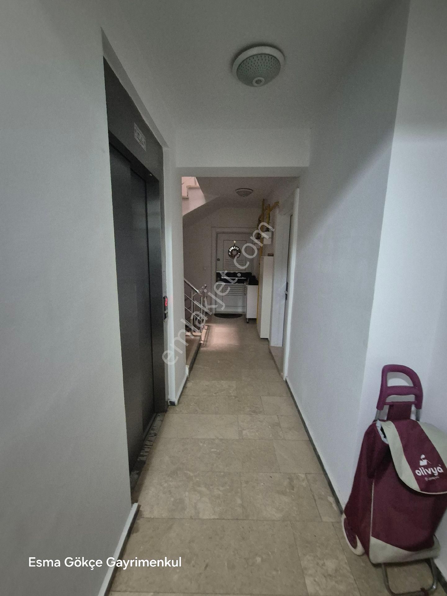 Çamlıca Mahallesinde Kiralık 1+1 Eşyalı Daire - Görsel 6