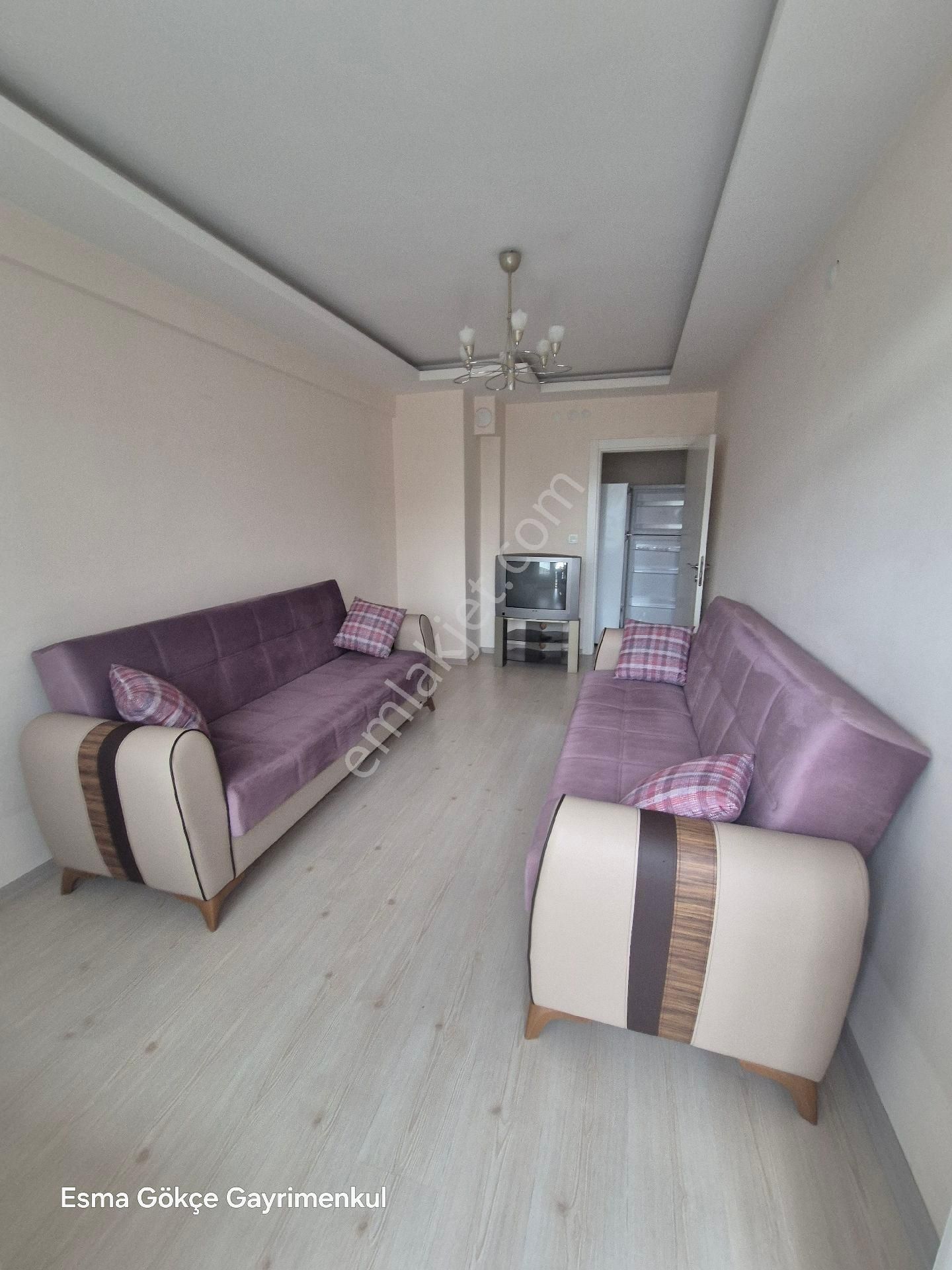 Çamlıca Mahallesinde Kiralık 1+1 Eşyalı Daire - Görsel 8