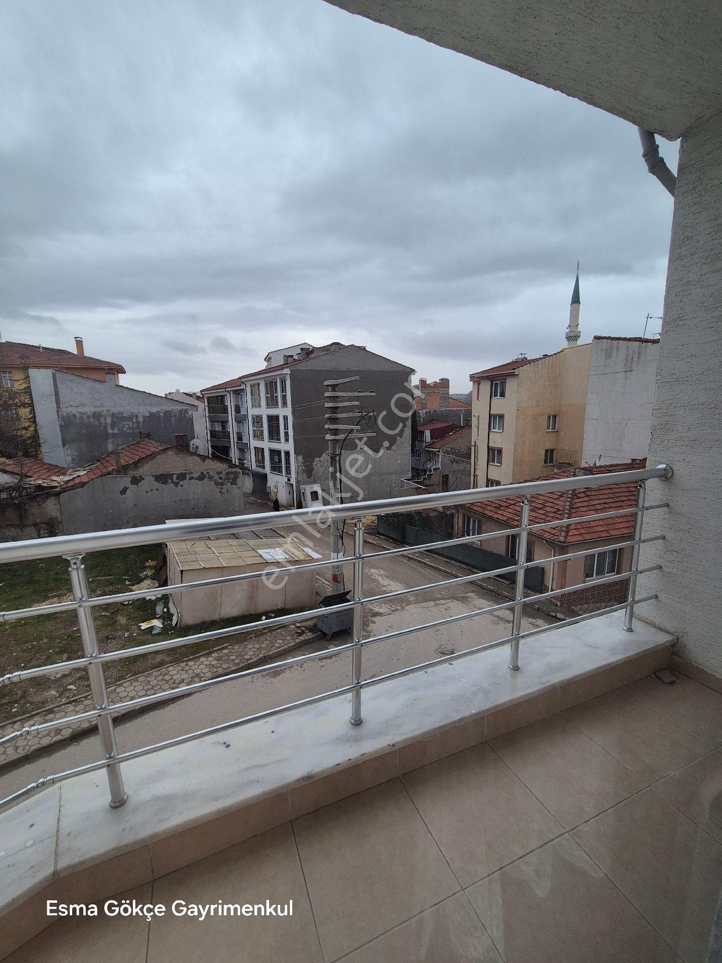 Çamlıca Mahallesinde Kiralık 1+1 Eşyalı Daire - Görsel 12