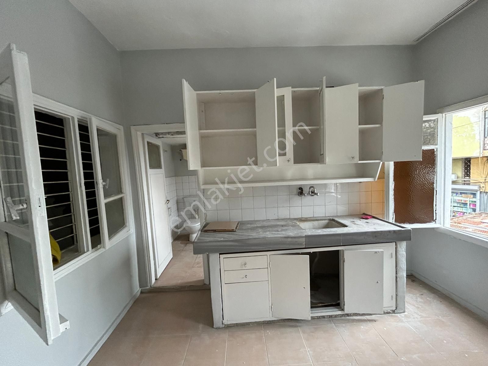 Rng'den Merkezi Konum Kıyıboyu Cad. Üzeri Kiralık 2+1 Daire - Görsel 2