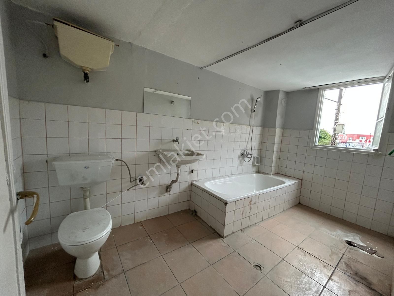 Rng'den Merkezi Konum Kıyıboyu Cad. Üzeri Kiralık 2+1 Daire - Görsel 10