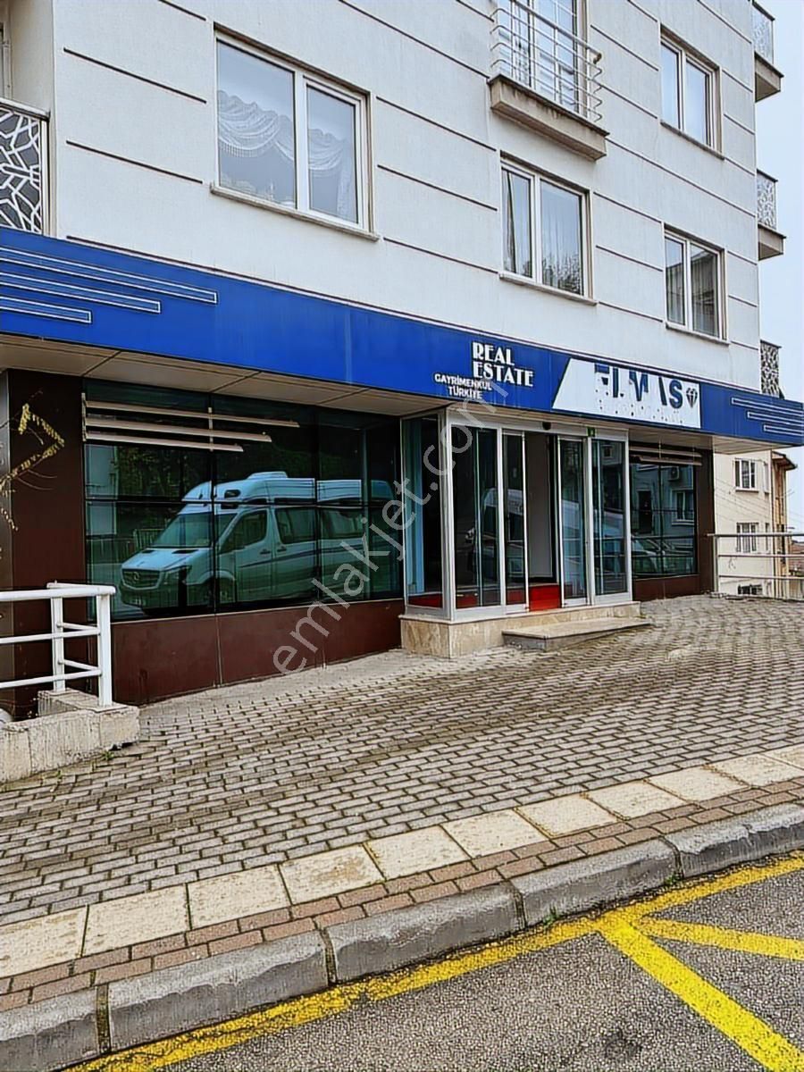 Işıklar İtfaiye Karşısında Merkezi Konumda Kiralık İşyeri