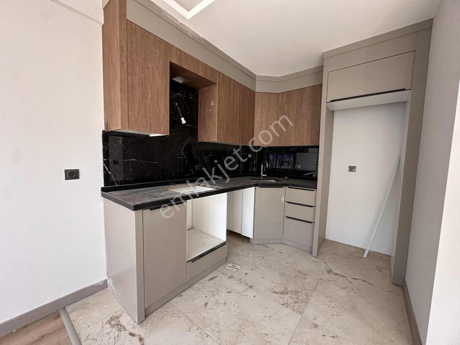 Altıntaş'ta Lara'ya Sınır Muhteşem Konumda Satılık 1+1 - Görsel 8