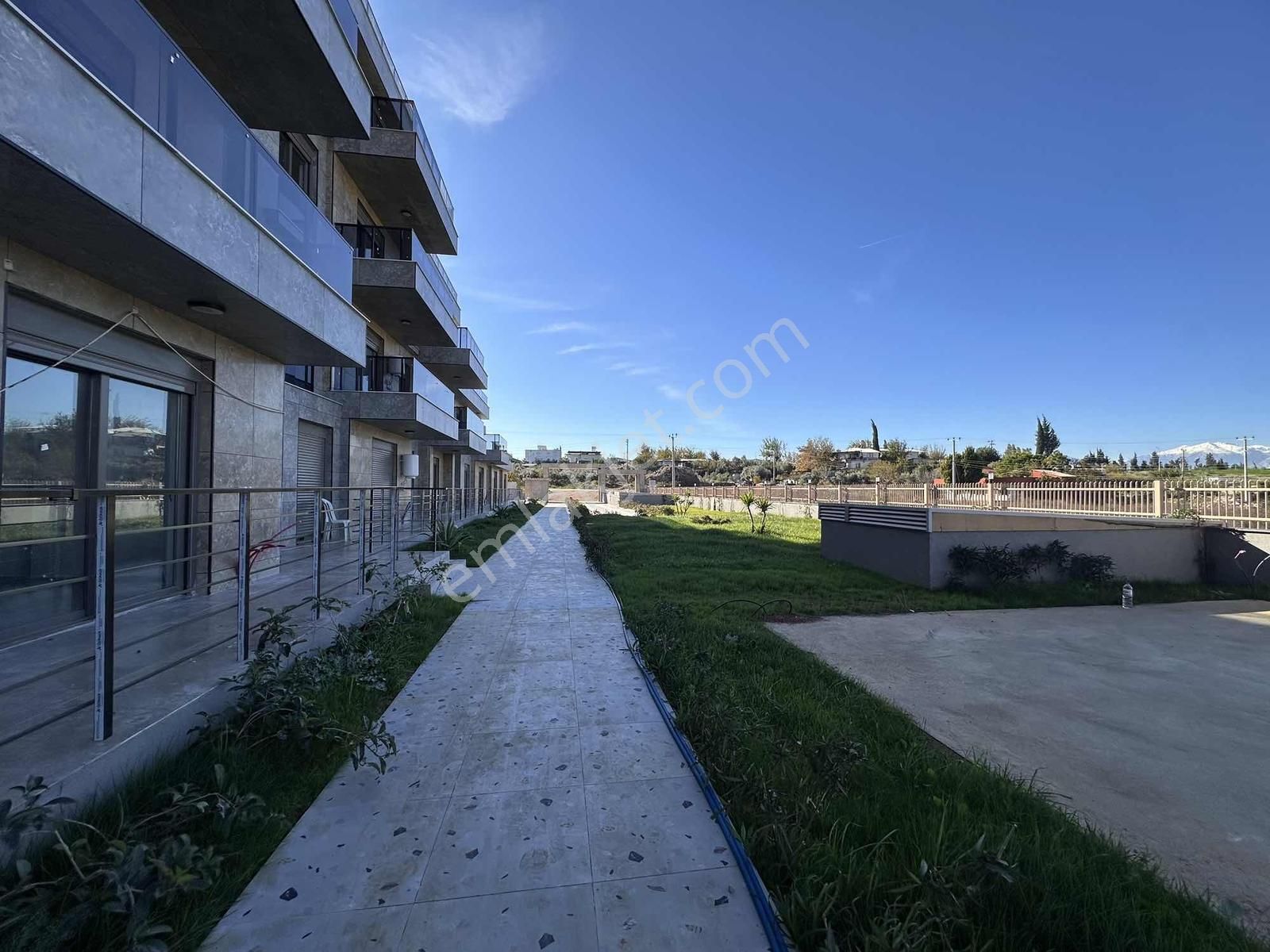 Altıntaş'ta Lara'ya Sınır Muhteşem Konumda Satılık 1+1 - Görsel 2