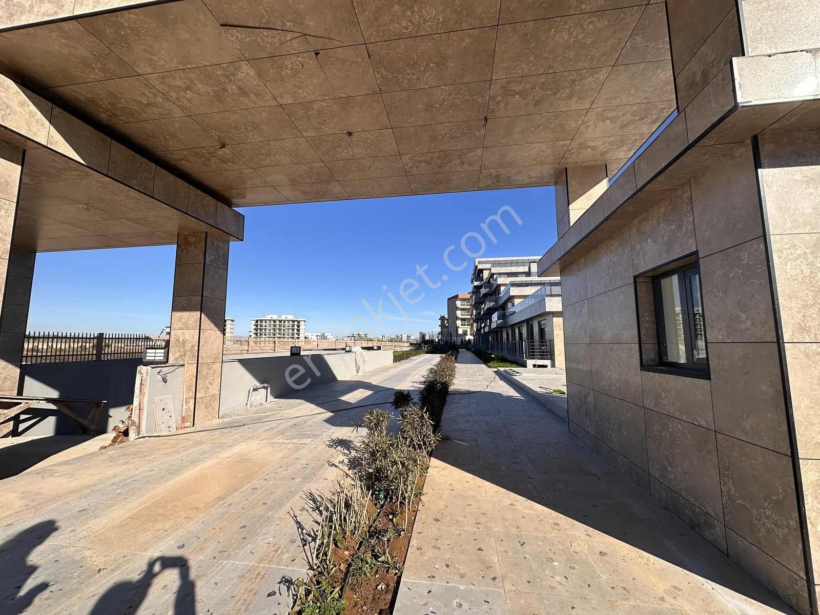 Altıntaş'ta Lara'ya Sınır Muhteşem Konumda Satılık 1+1 - Görsel 3