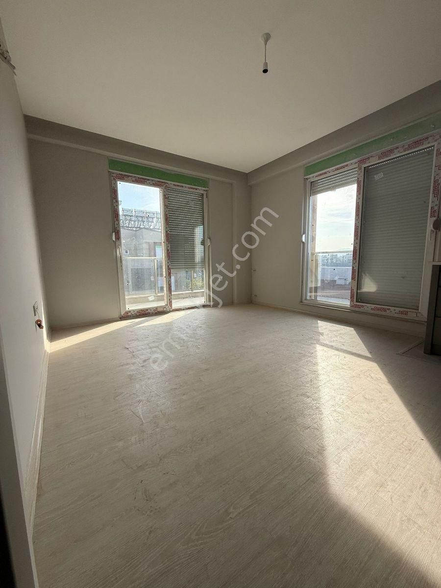 Göksu'da Havuzlu Sitede Kiralık 2+1 - Görsel 25