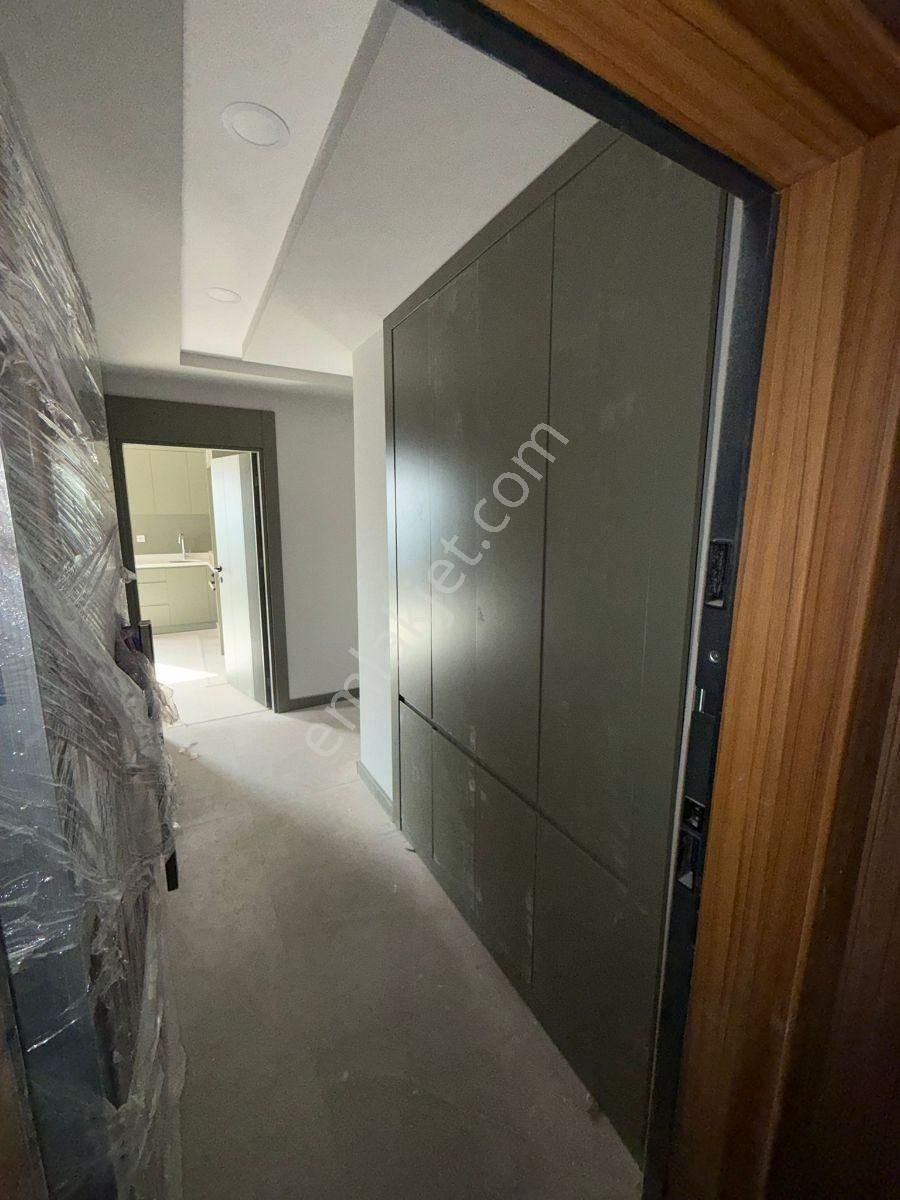 Göksu'da Havuzlu Sitede Kiralık 2+1 - Görsel 16