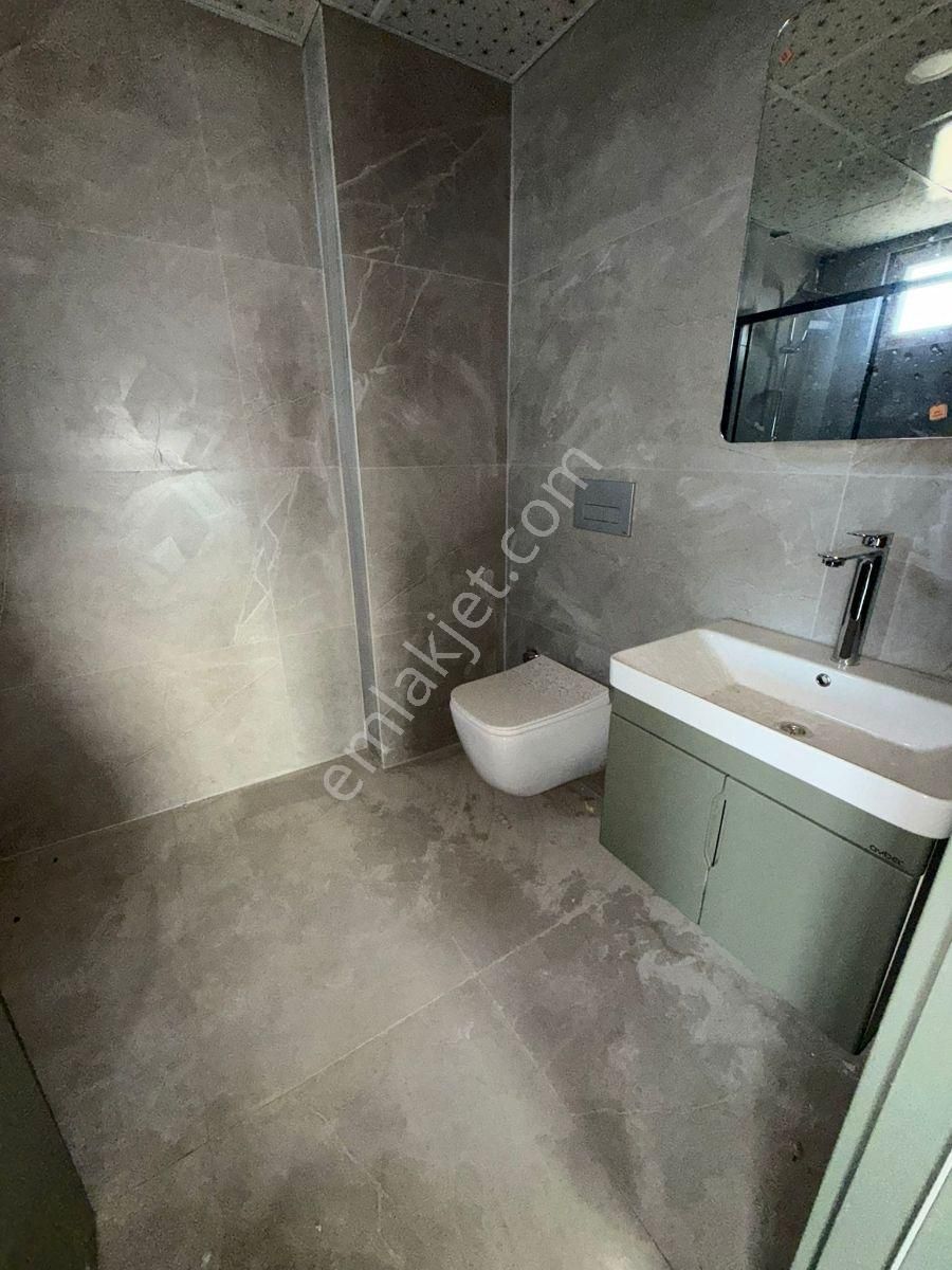 Göksu'da Havuzlu Sitede Kiralık 2+1 - Görsel 21